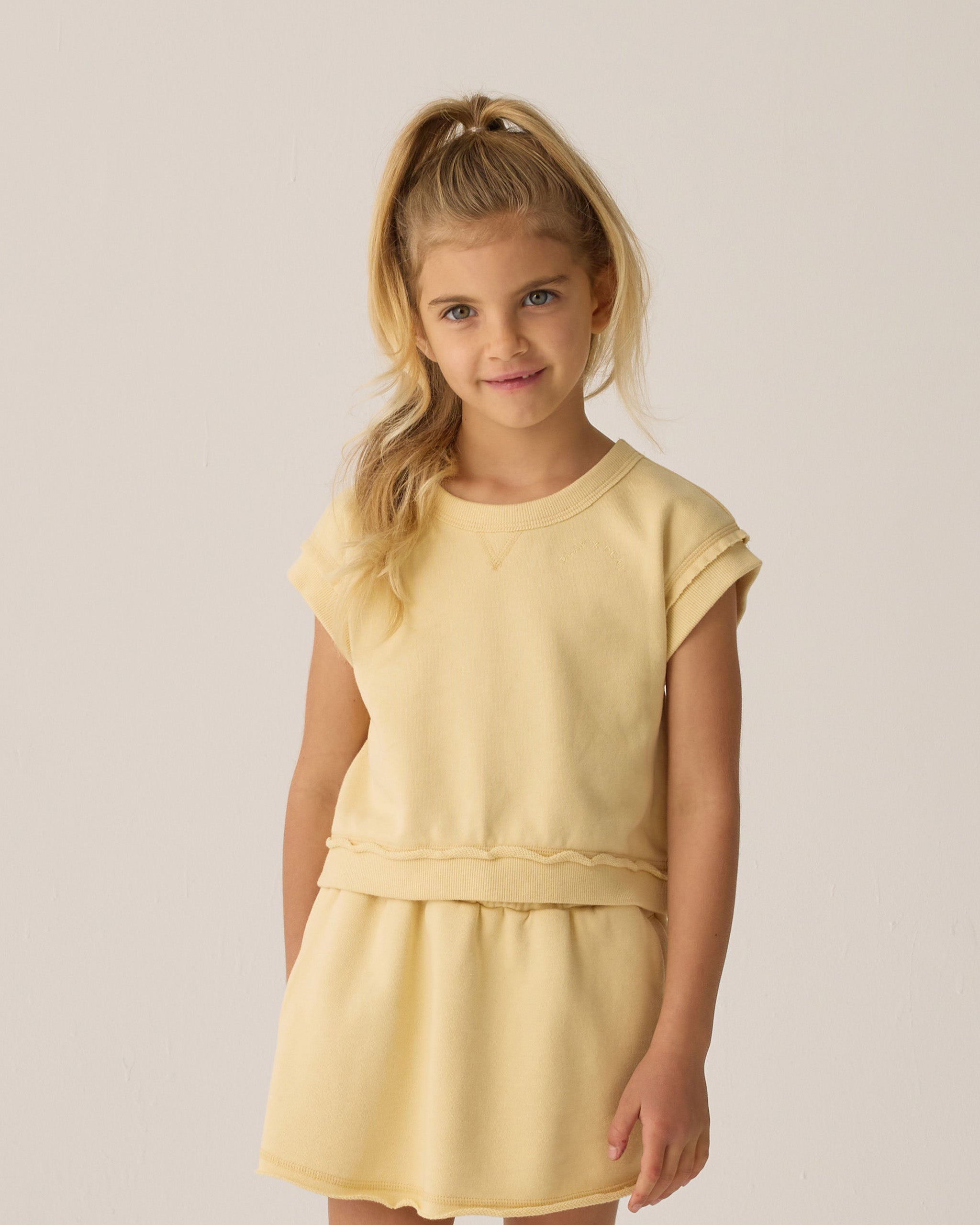 Pull Victory || Jaune