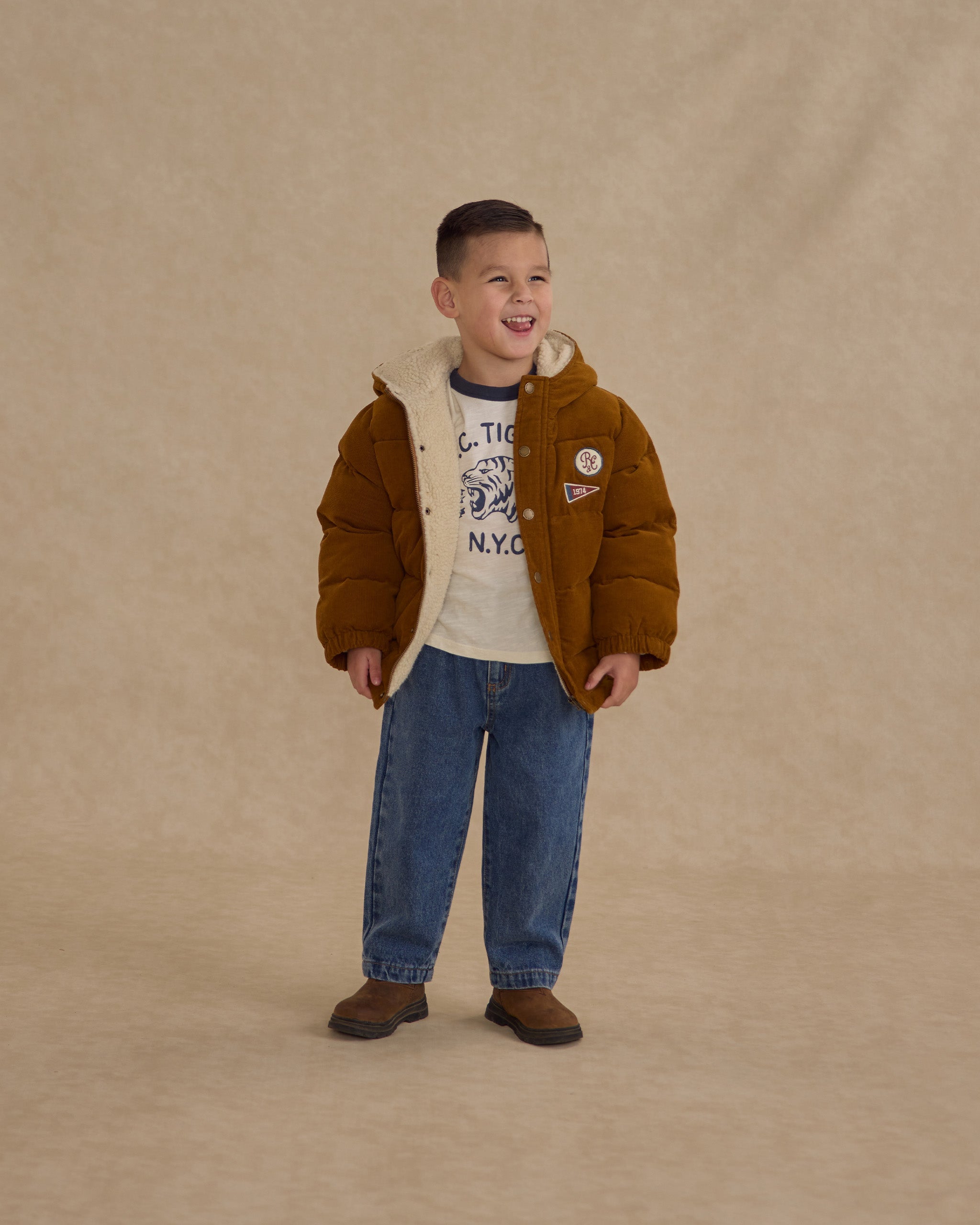 Doudoune en velours côtelé || Doré