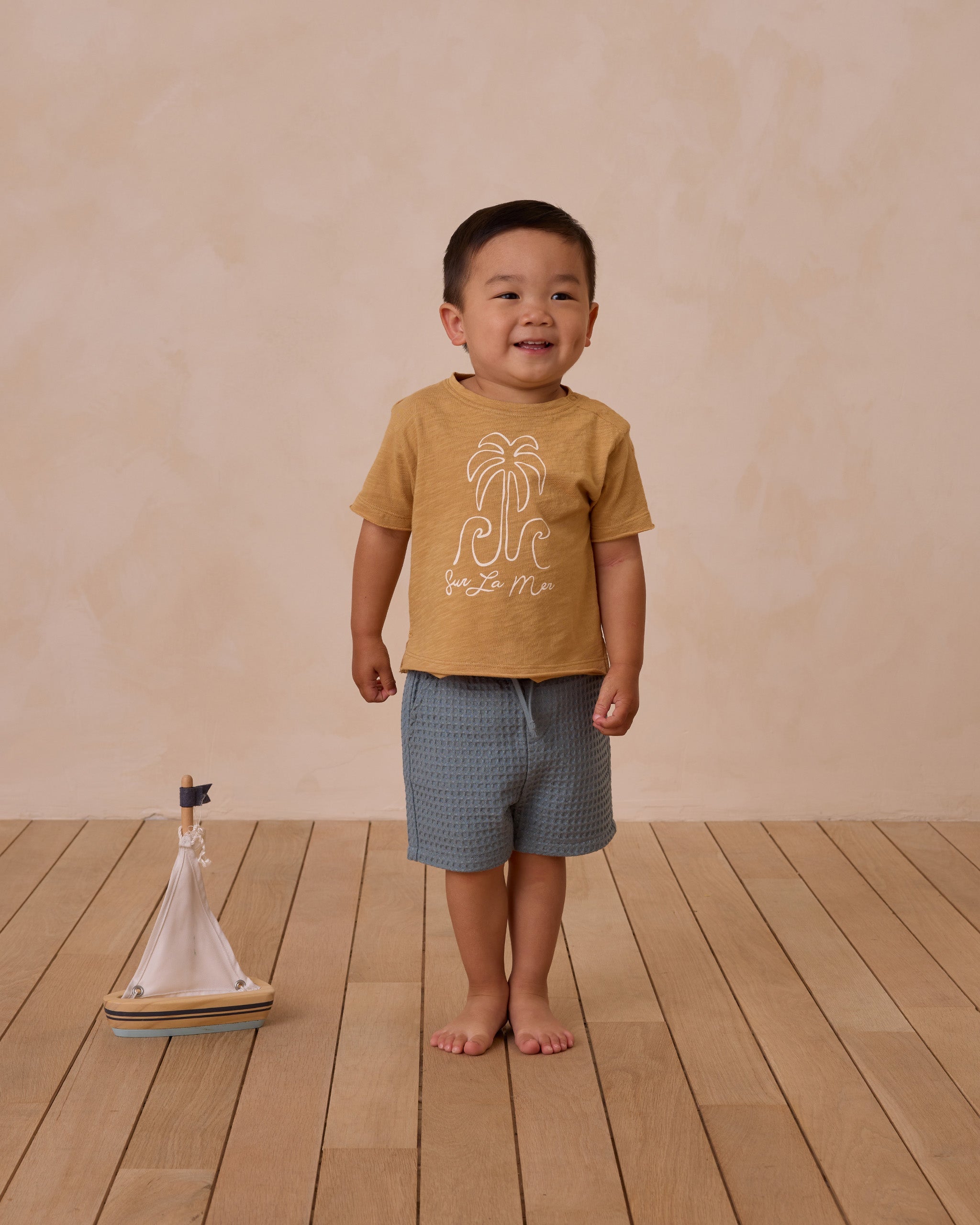 T-shirt à bords bruts || Sur la mer