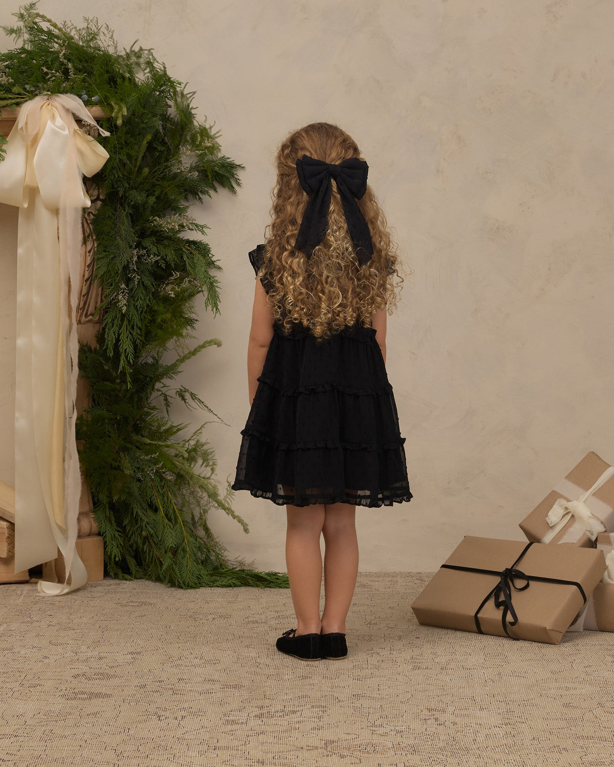 Alice Bow Black