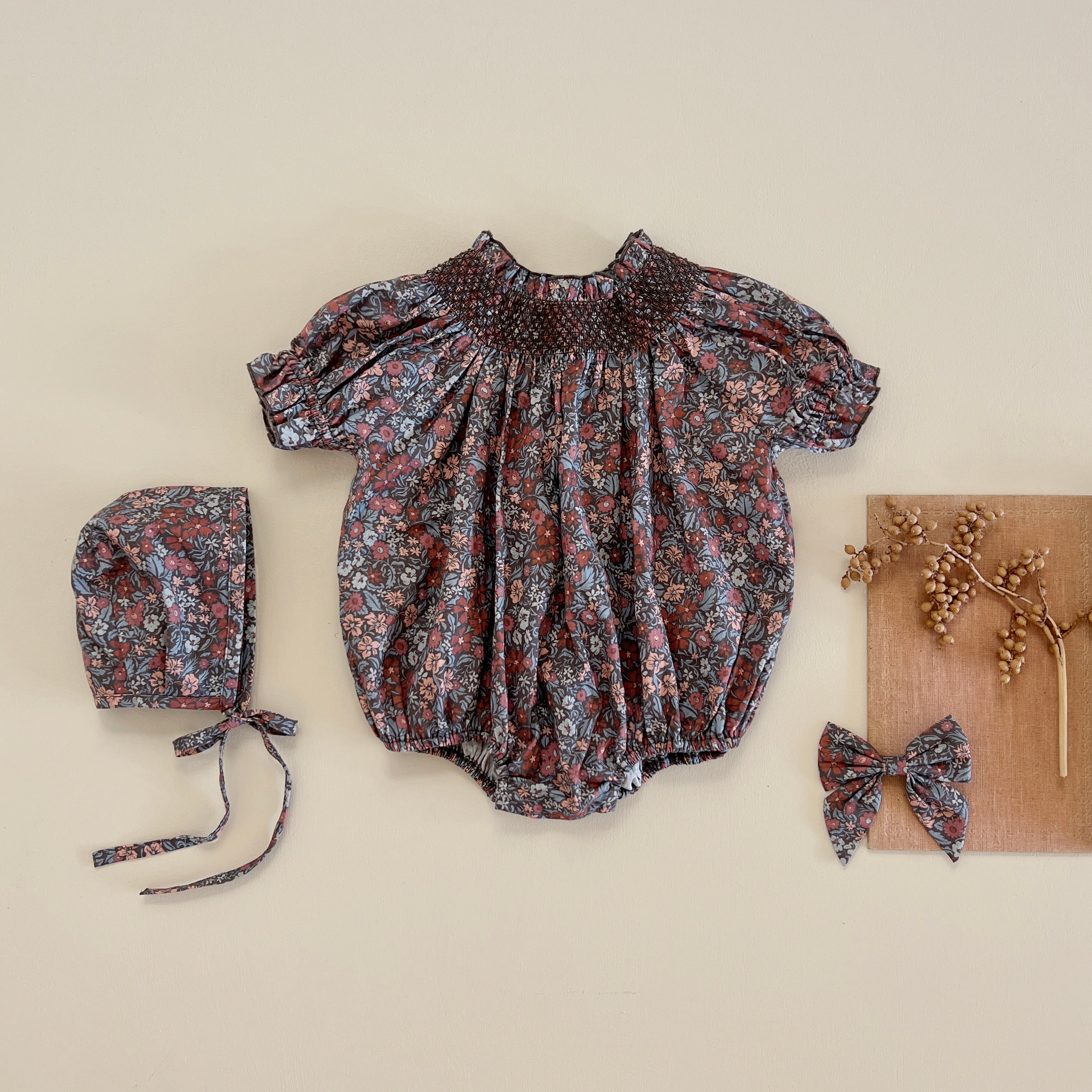 Bonnet bébé || Jardin de baies