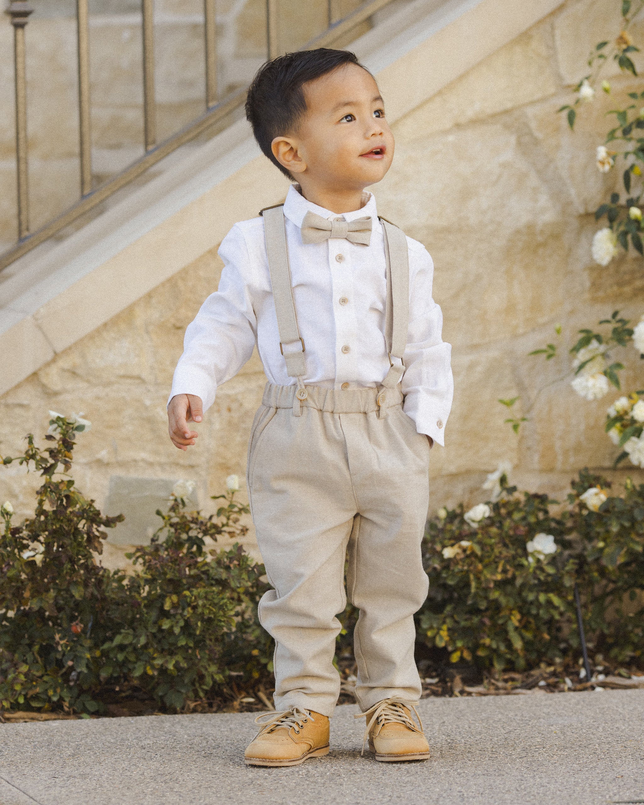 Pantalon à bretelles || Brouillard*