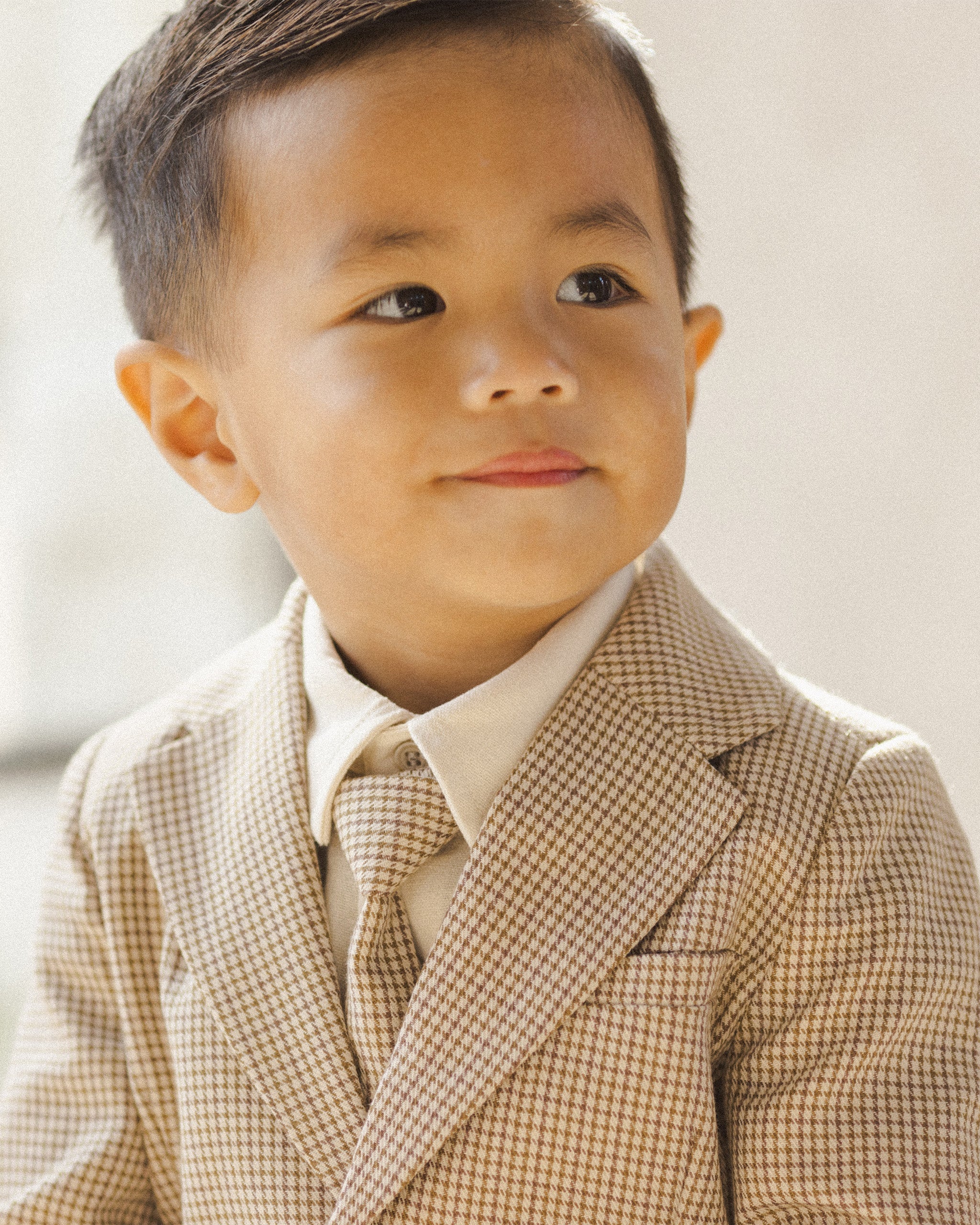 Cravate fine || Motif pied-de-poule doré