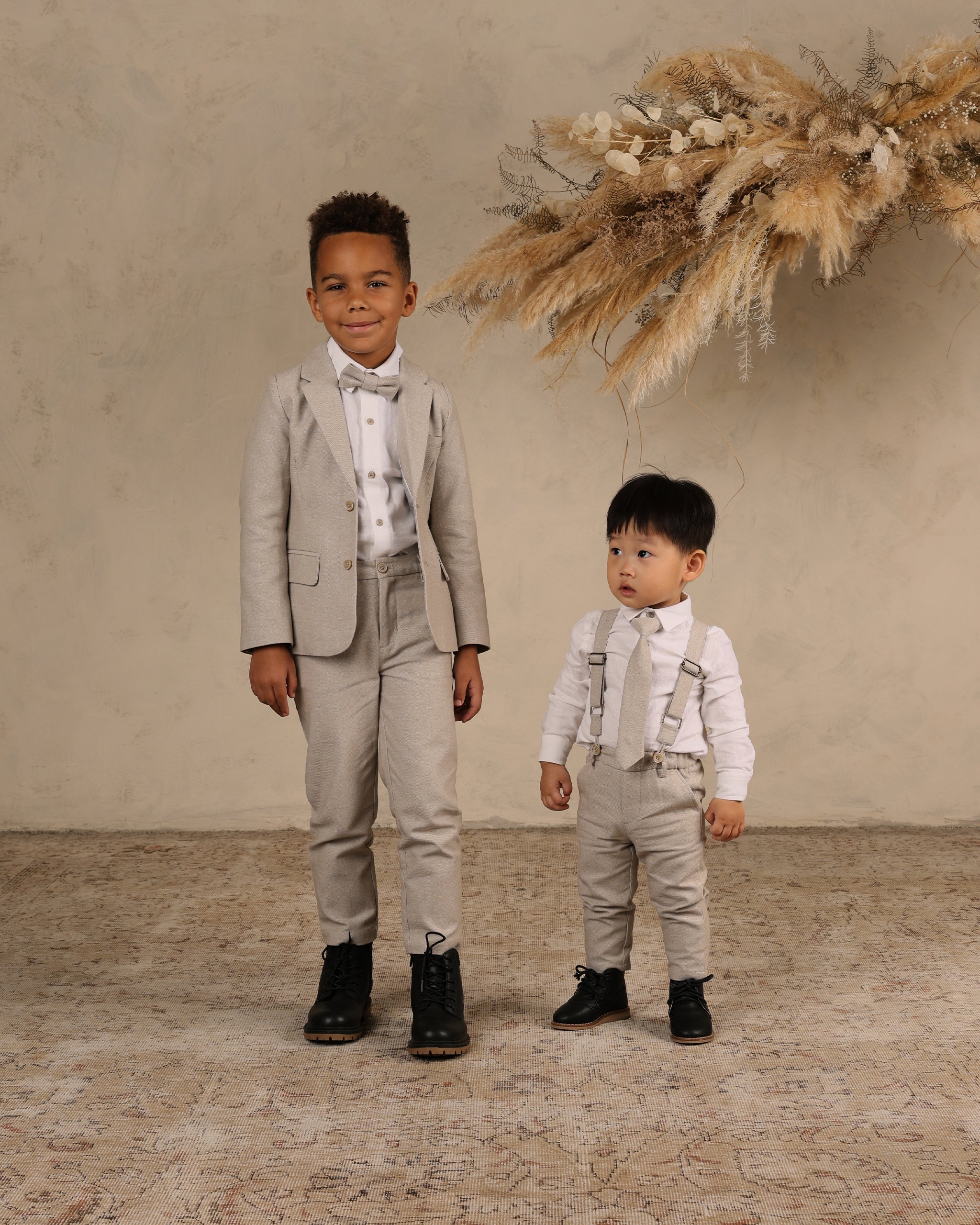 Pantalon à bretelles || Brouillard*