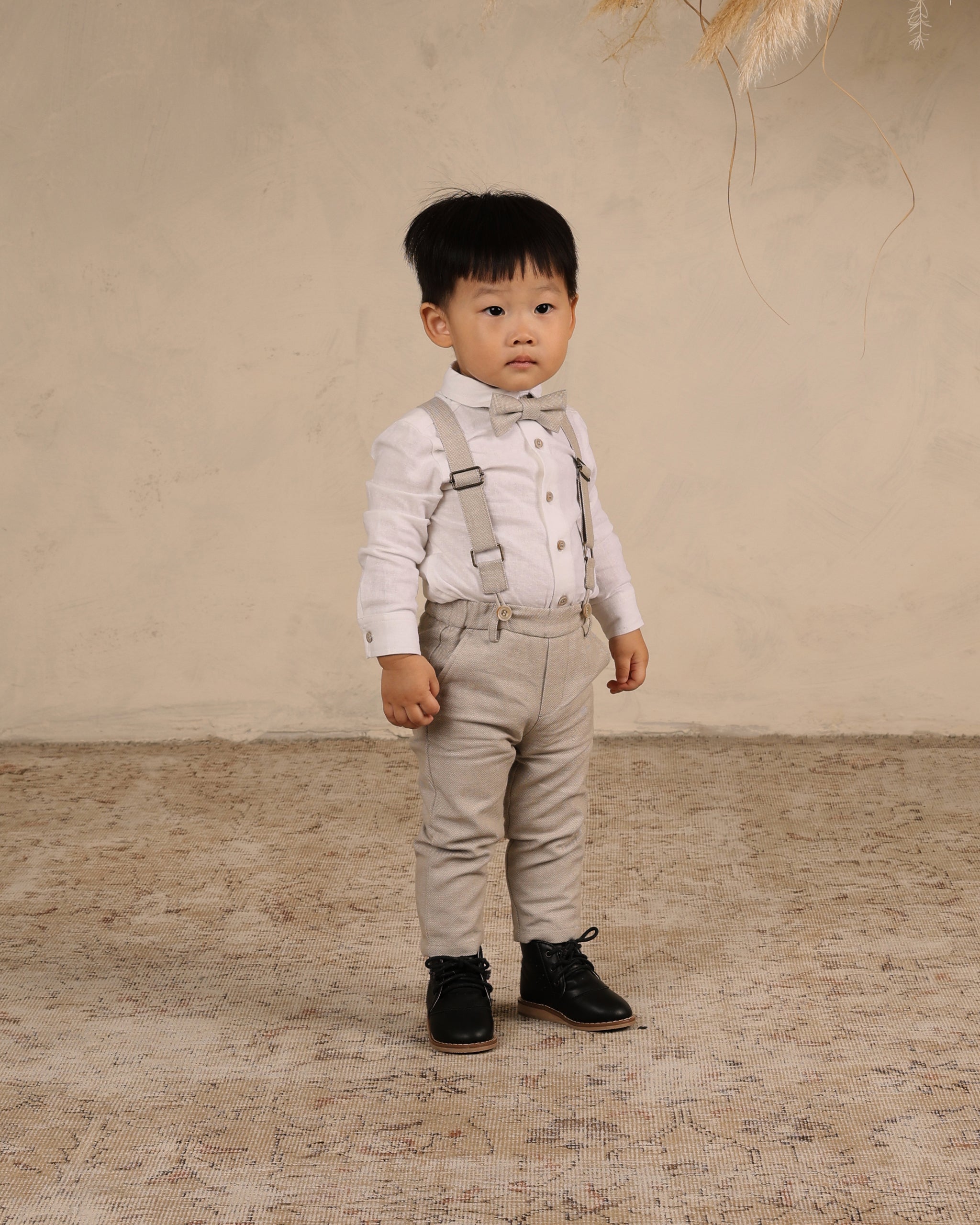 Pantalon à bretelles || Brouillard*