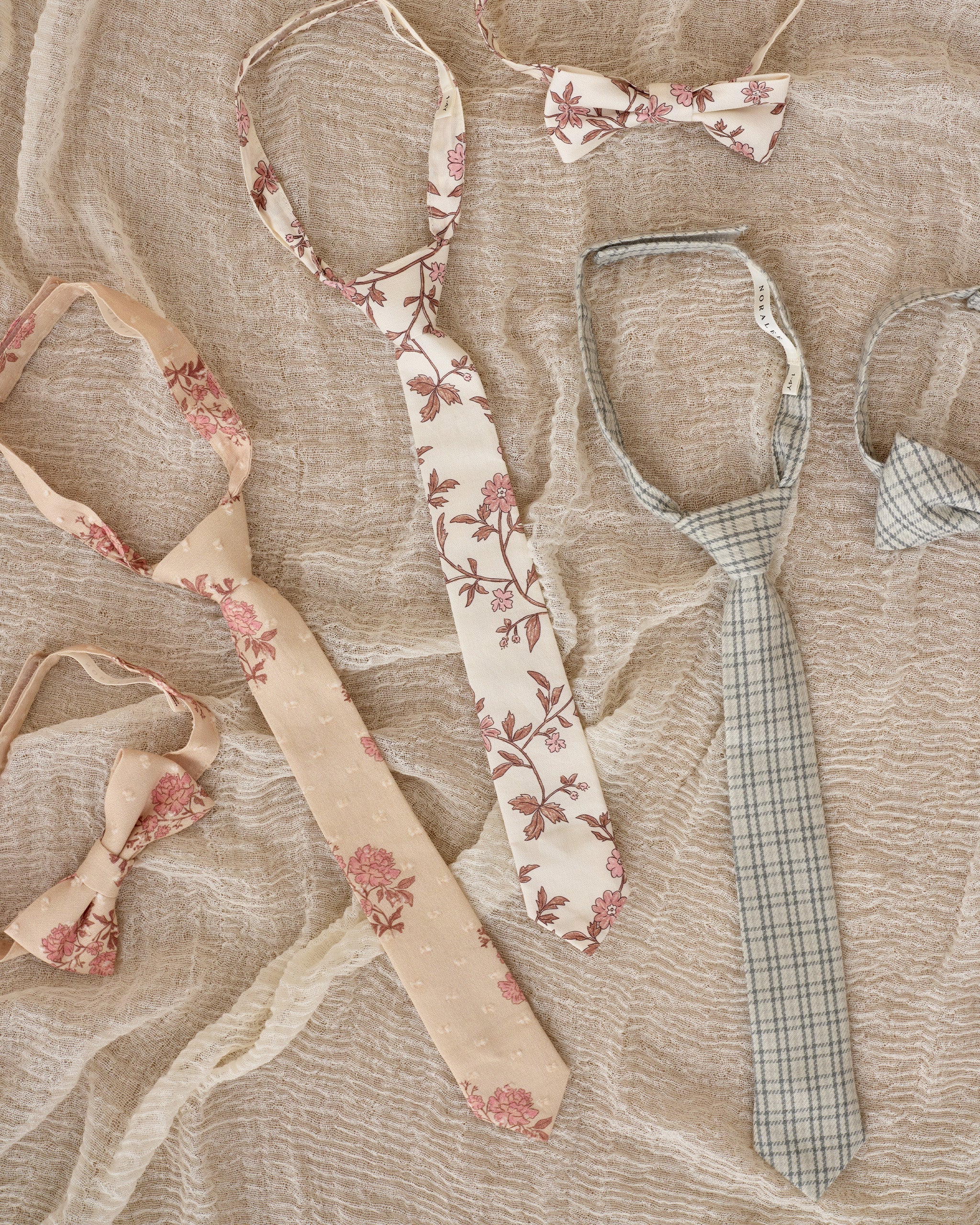 Skinny Tie | Rose Meadow