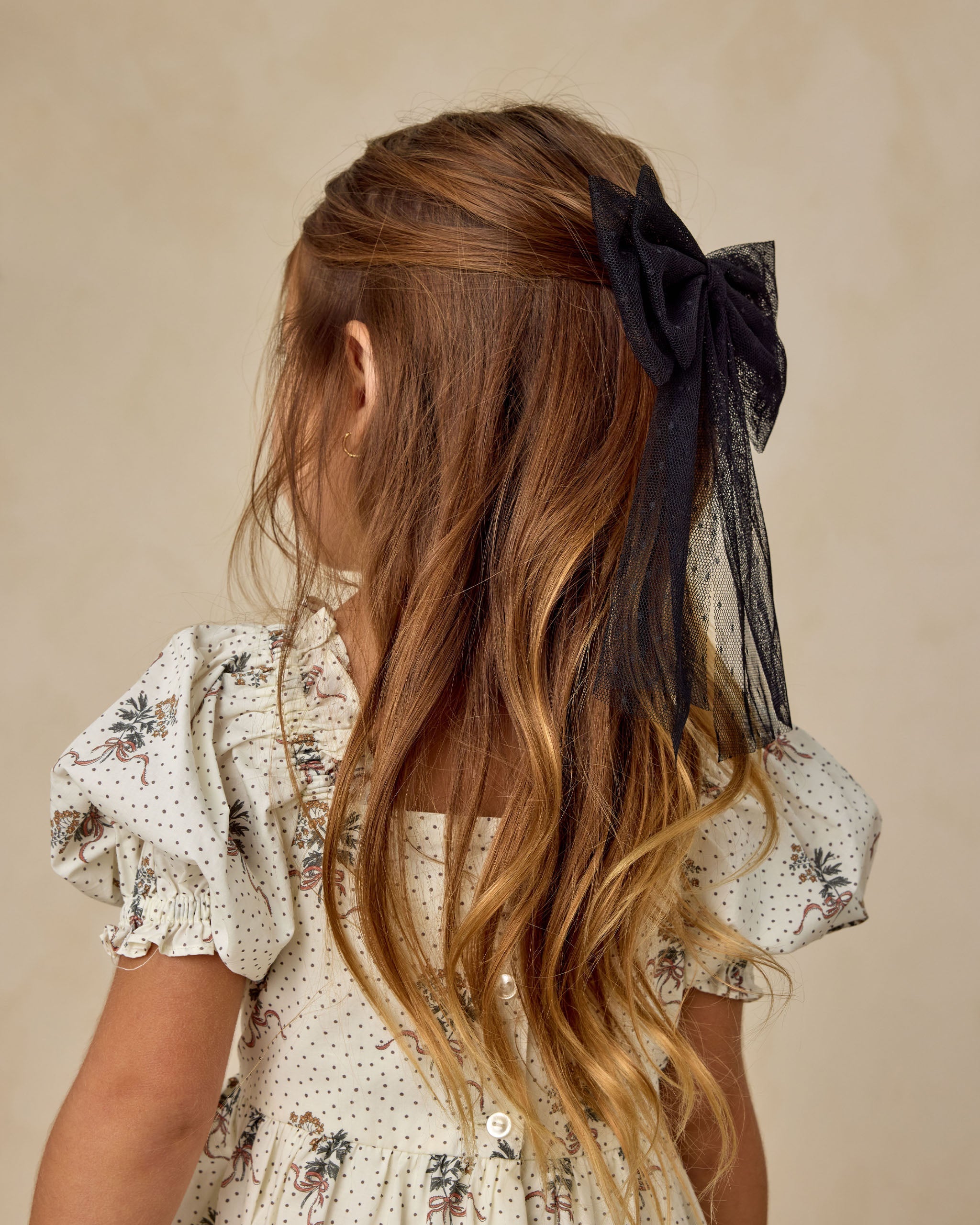 Alice Bow | Black