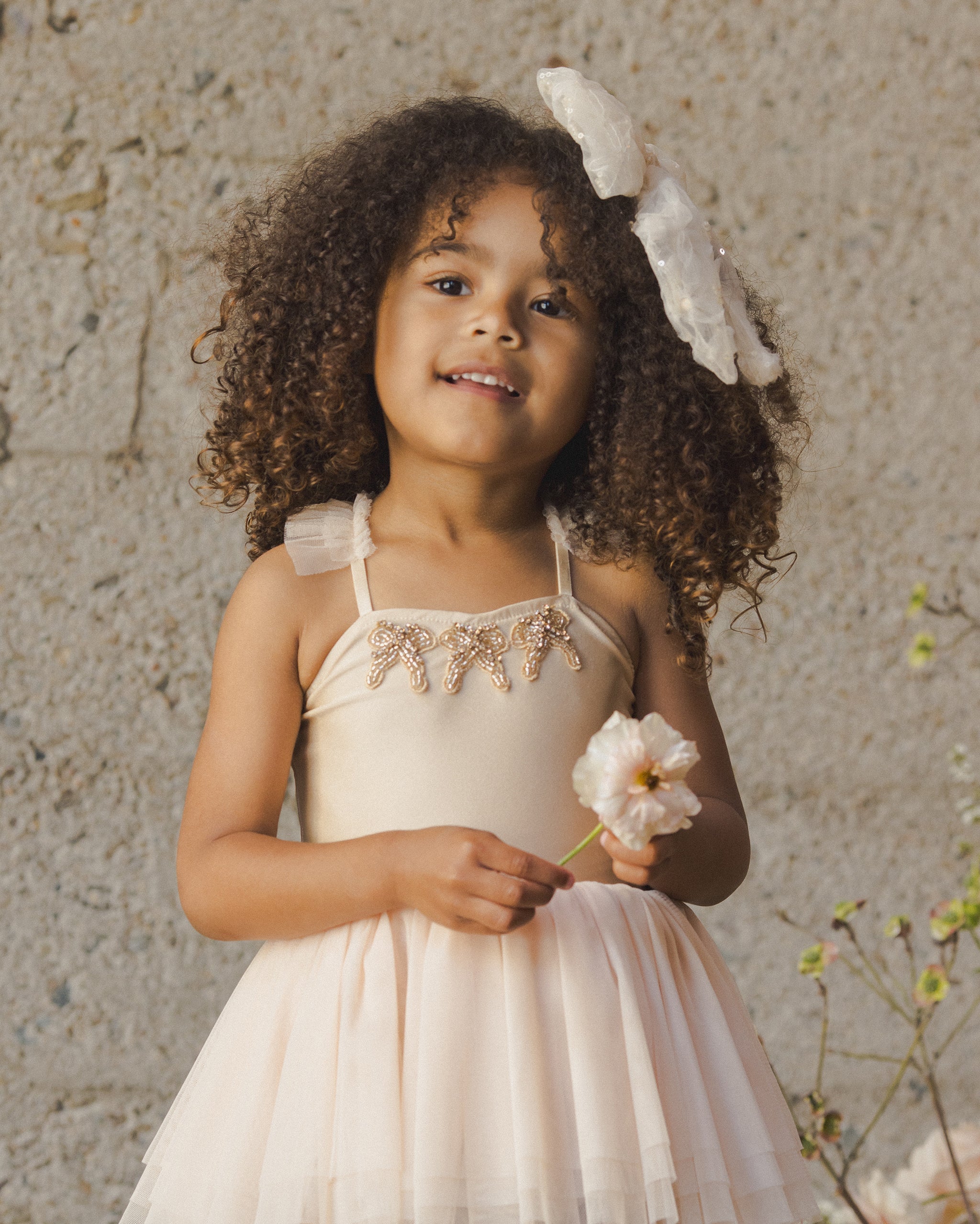 Everly Bow | Antique