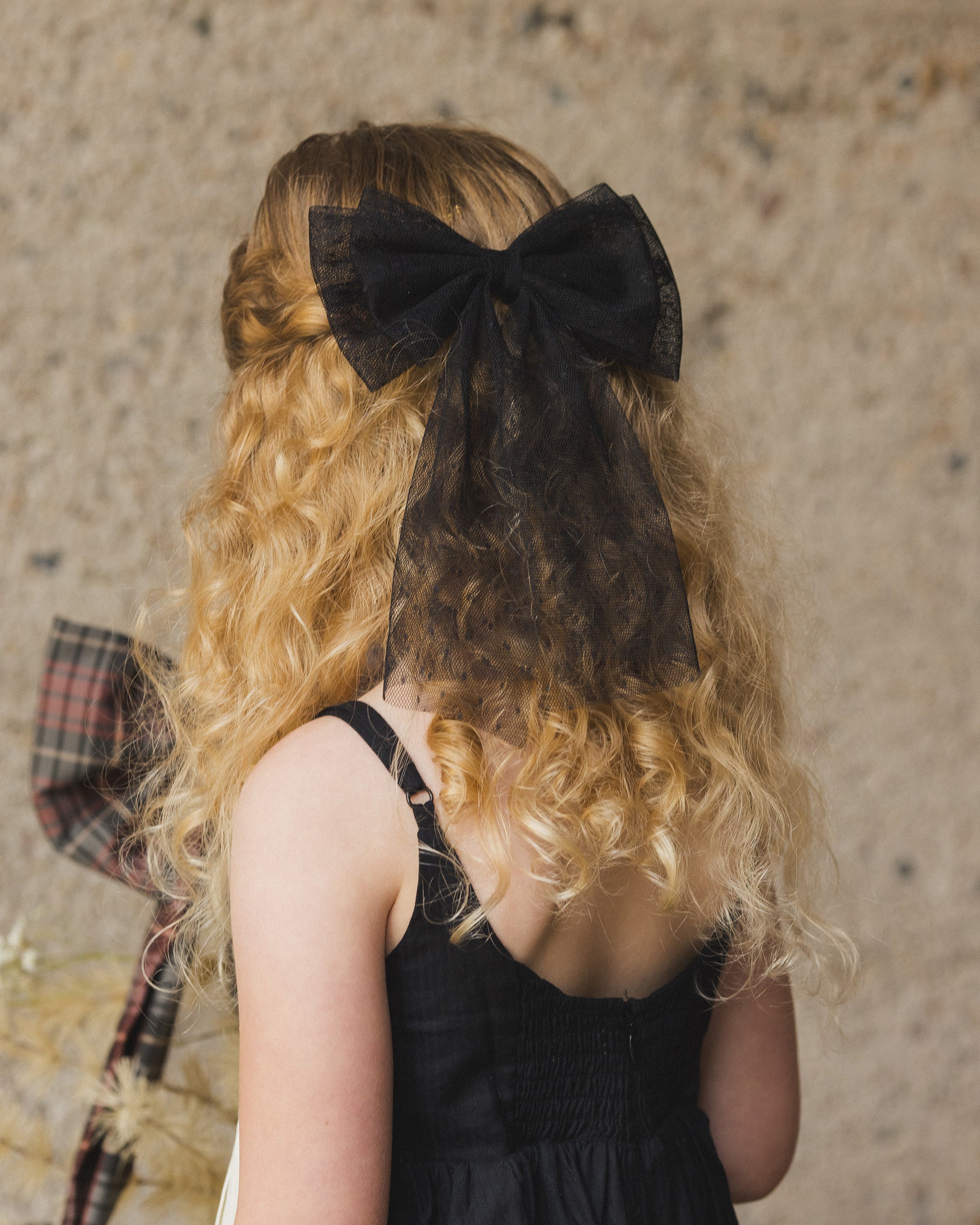 Alice Bow | Black