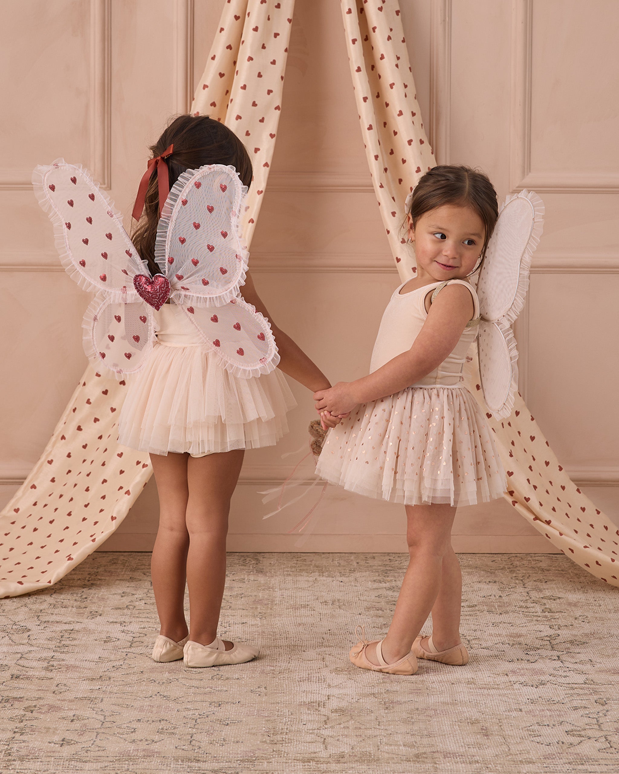 Nœuds en ruban de satin rose poudré, rouge, rose