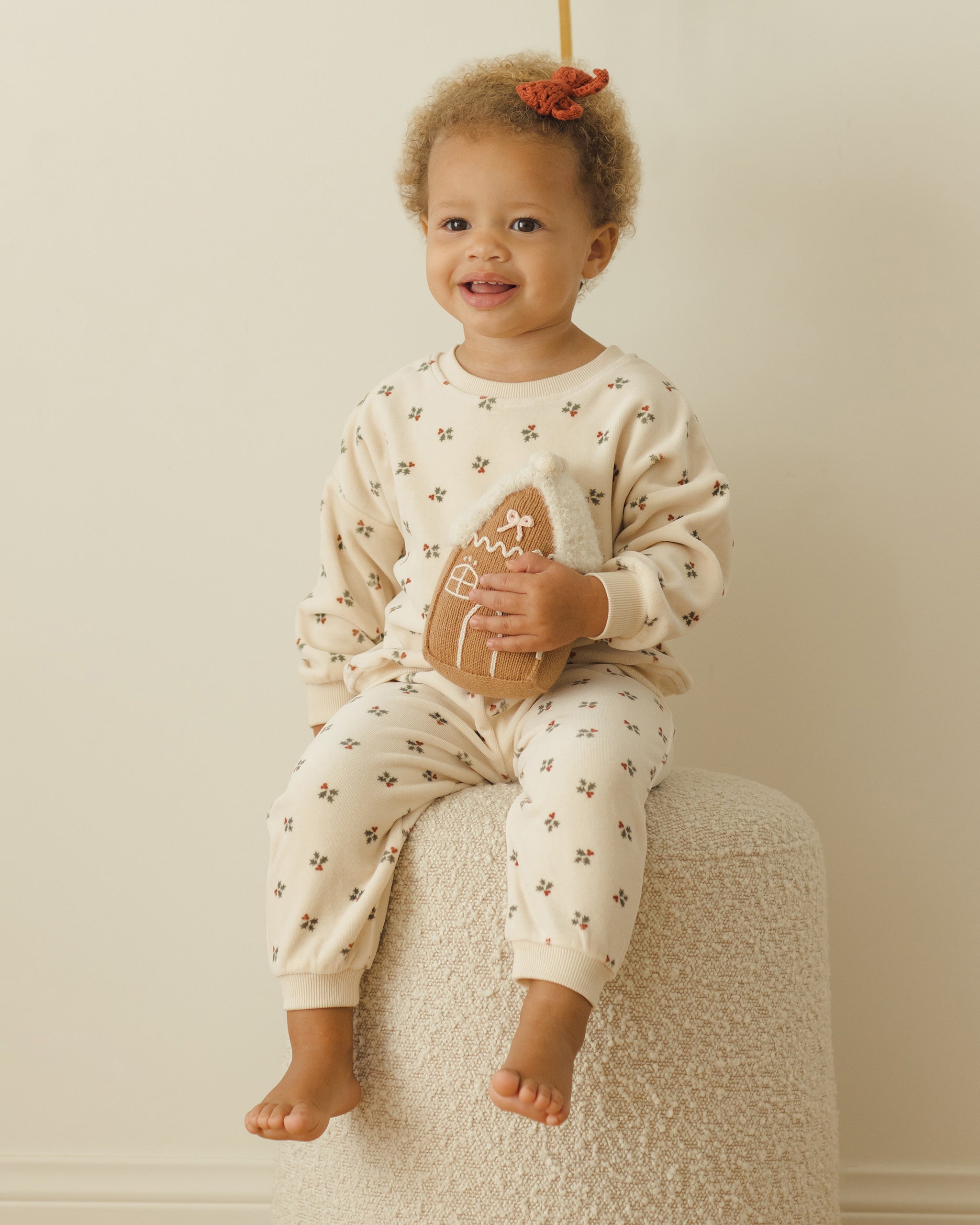 Velour Relaxed Sweatpant || Holly Berry