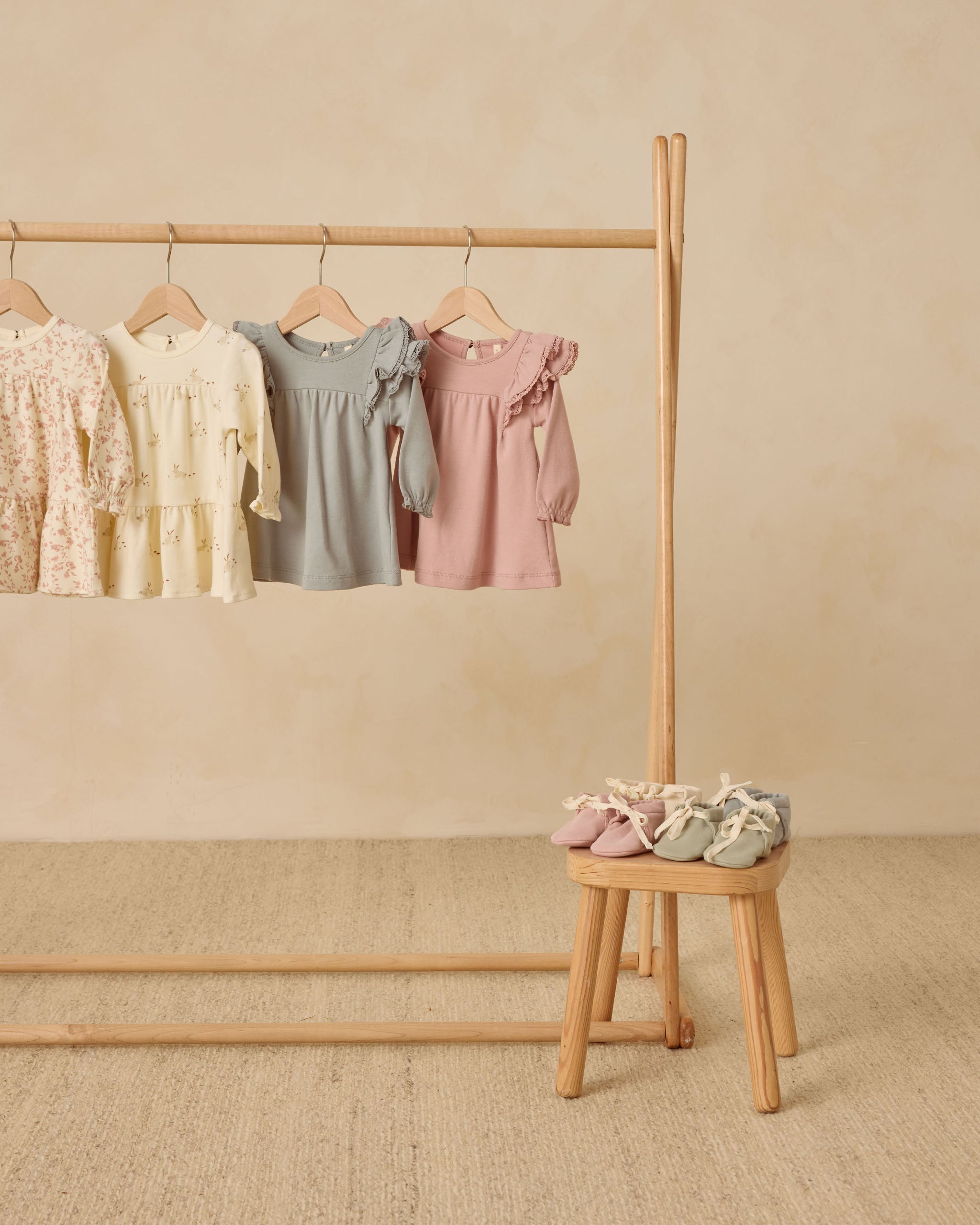 Long Sleeve Flutter Dress || Rose