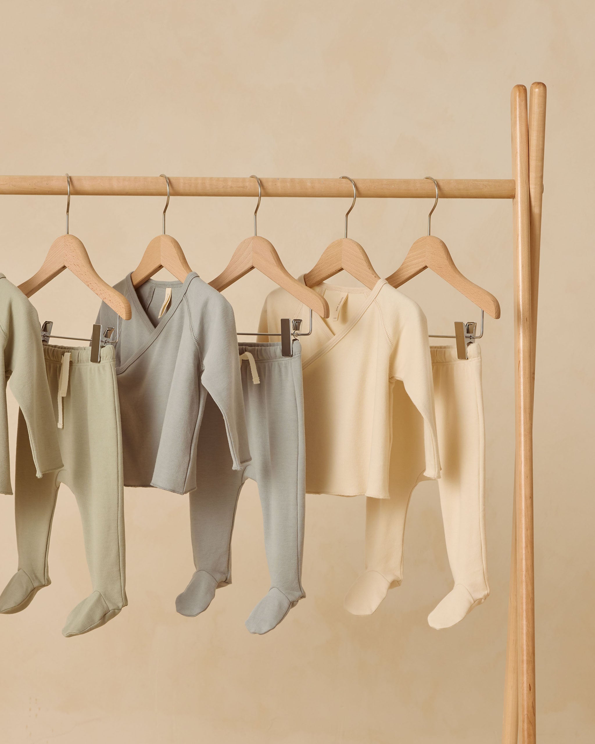 Ensemble haut cache-cœur et pantalon à pieds || Naturel
