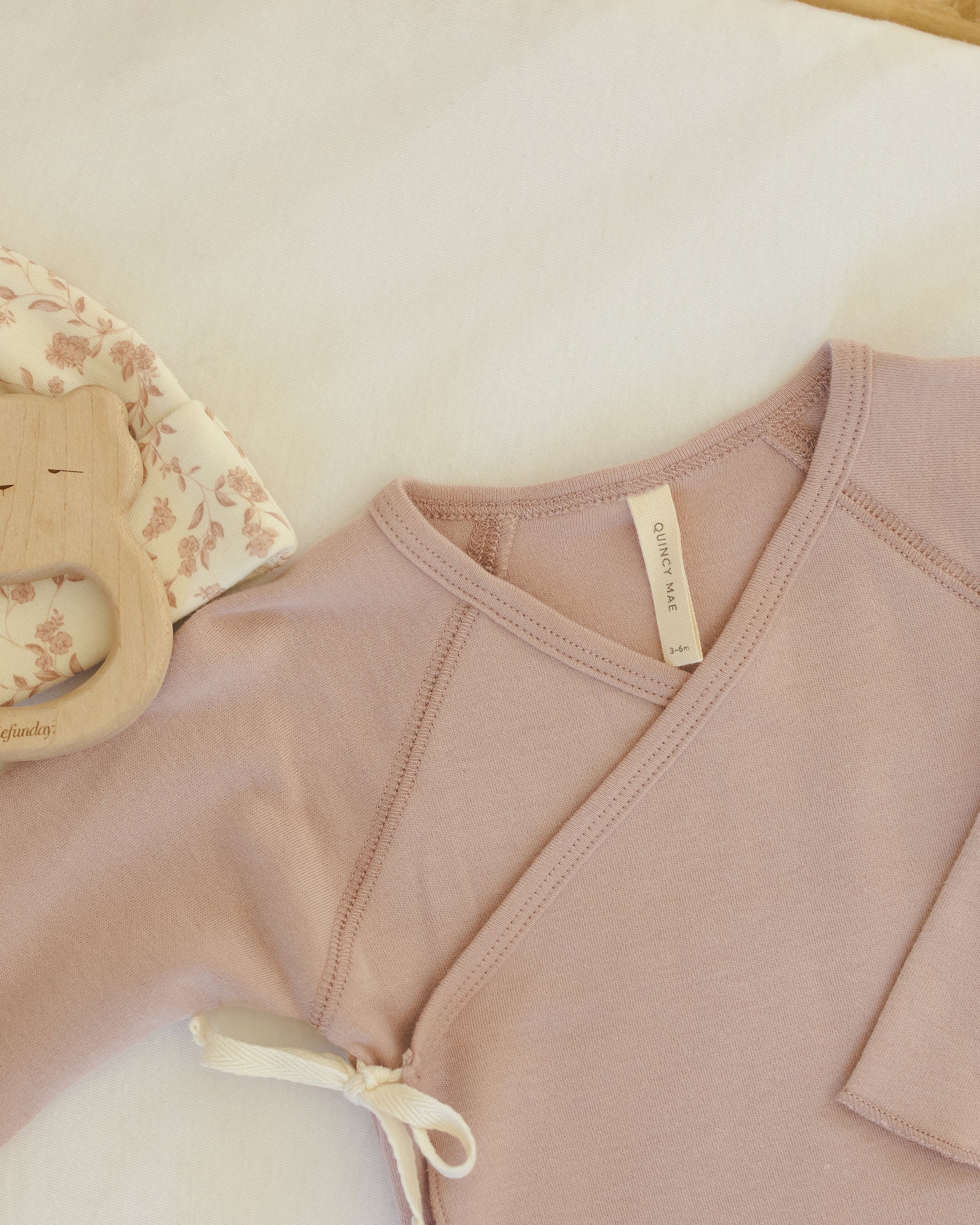 Ensemble haut cache-cœur et pantalon à pieds || Rose