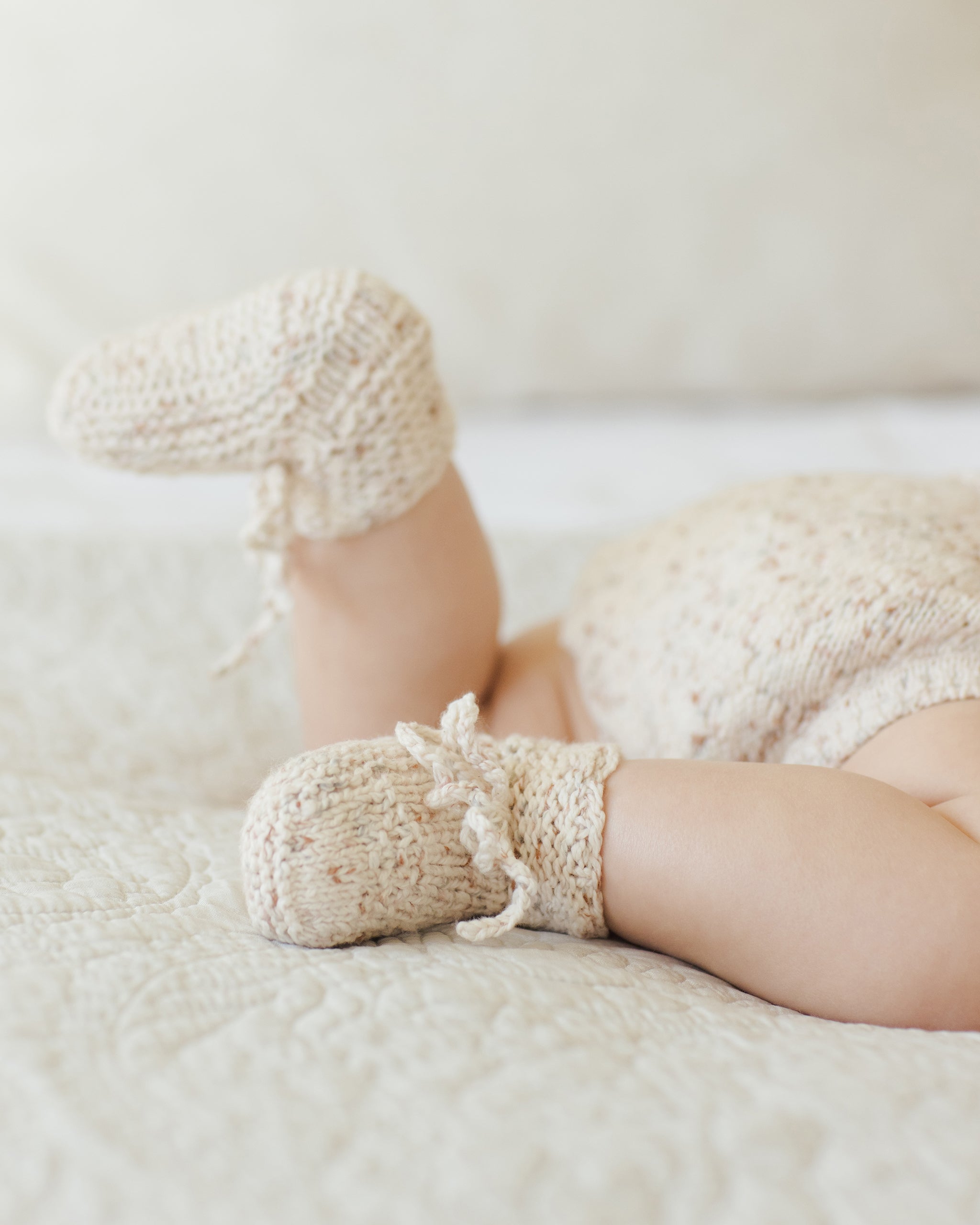 Knit Booties || Natural Confetti