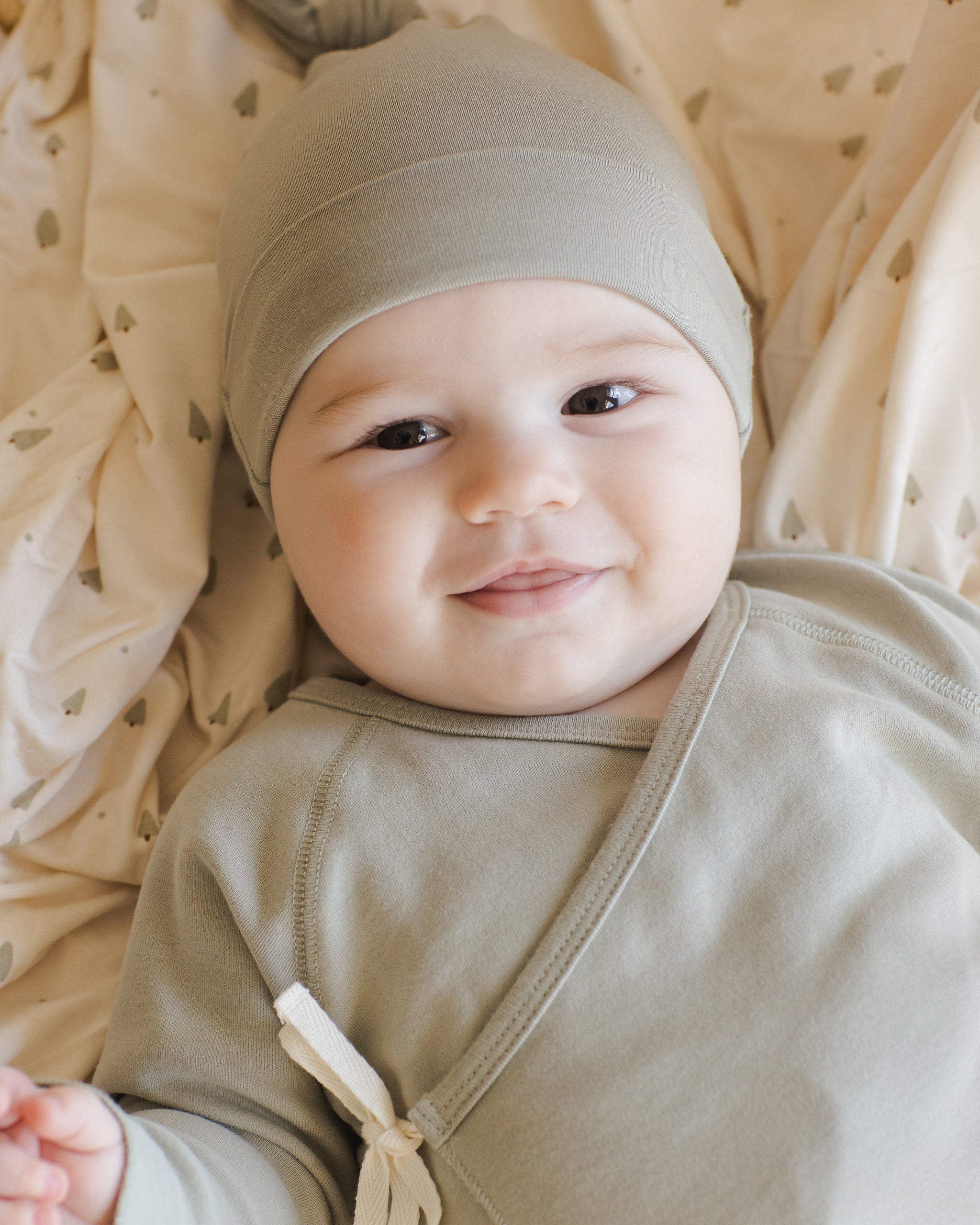 Bamboo Knotted Baby Hat || Fern