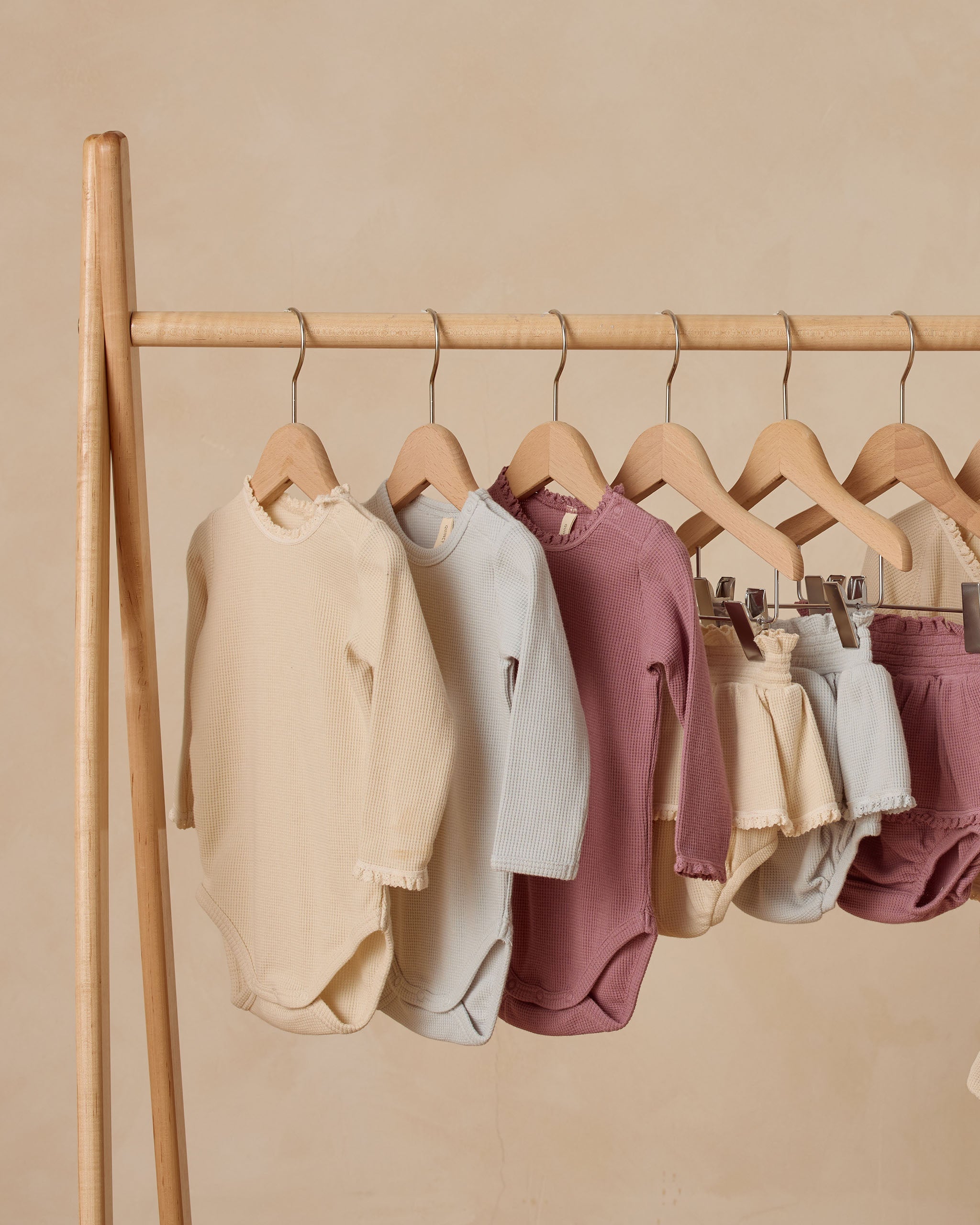 Waffle Long Sleeve Bodysuit || Natural