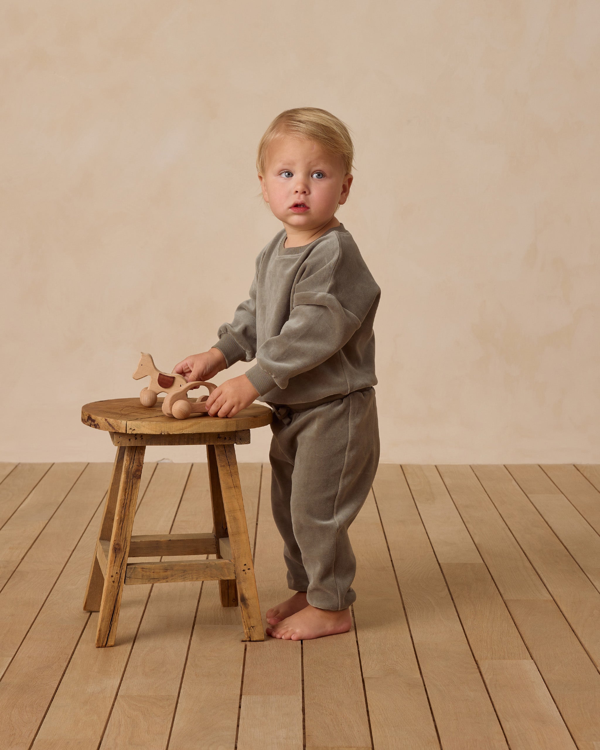 Velour Relaxed Sweatpant || Forest