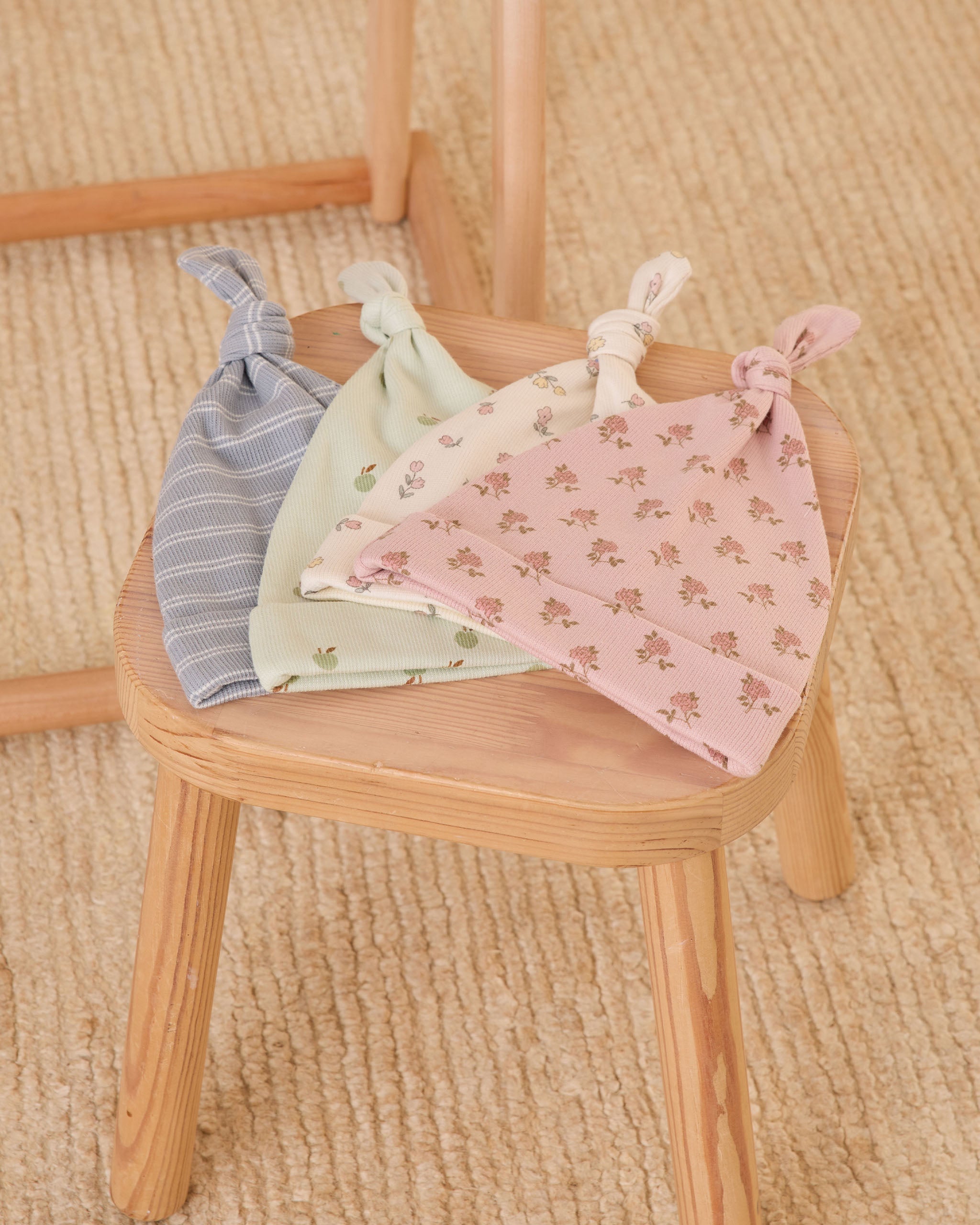 -Knotted Baby Gown + Hat Set || Fleur-