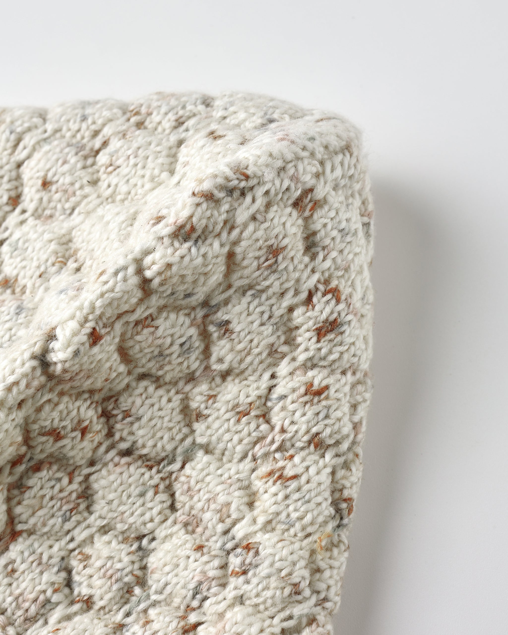 Bonnet en tricot || Confettis naturels
