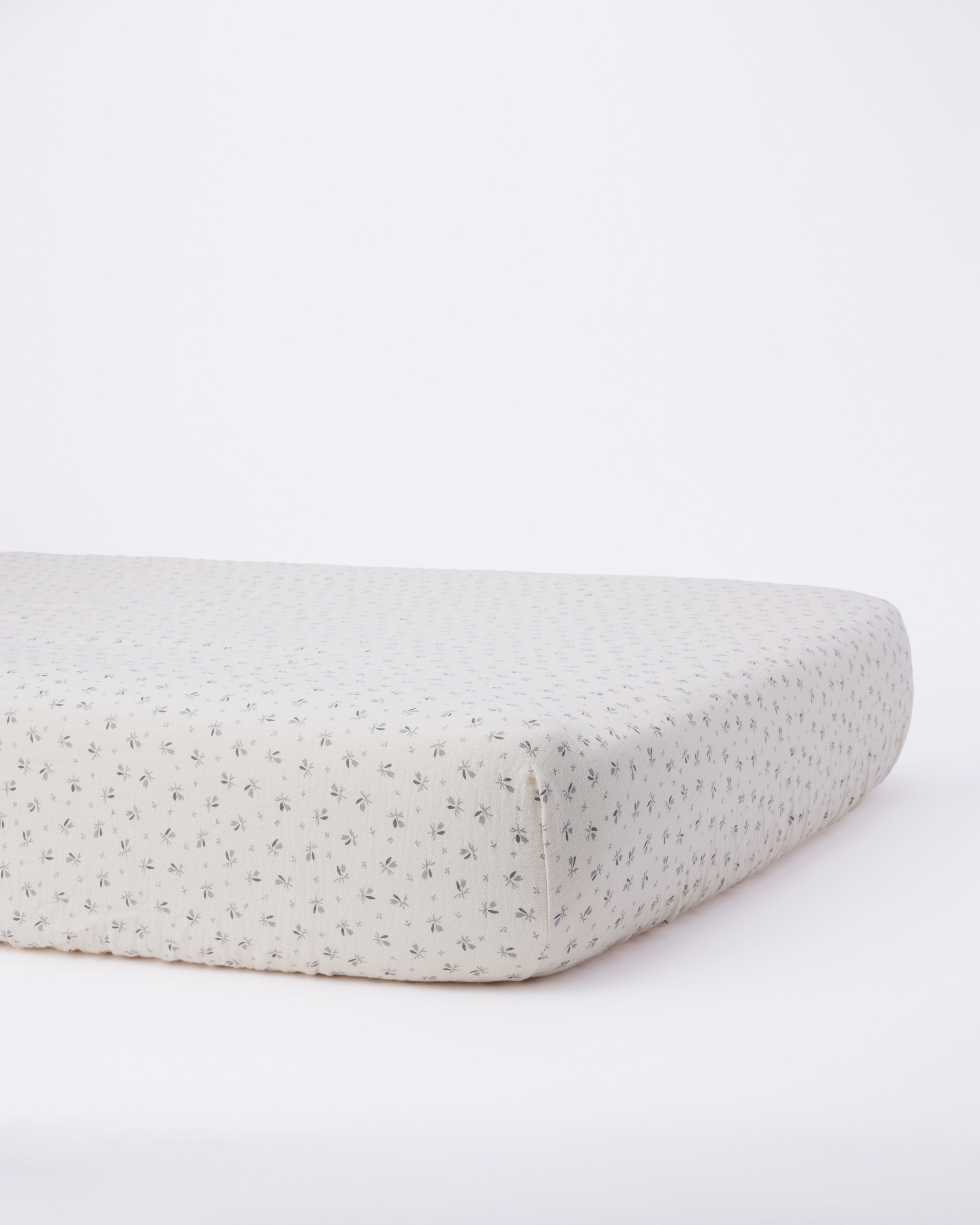 Woven Crib Sheet || Bluebell