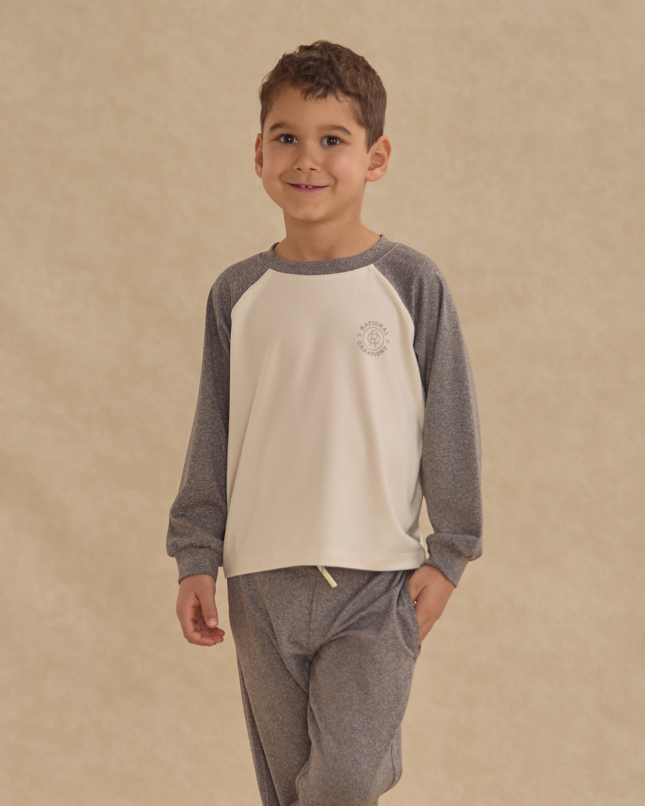 Raglan Tee || Heathered Grey