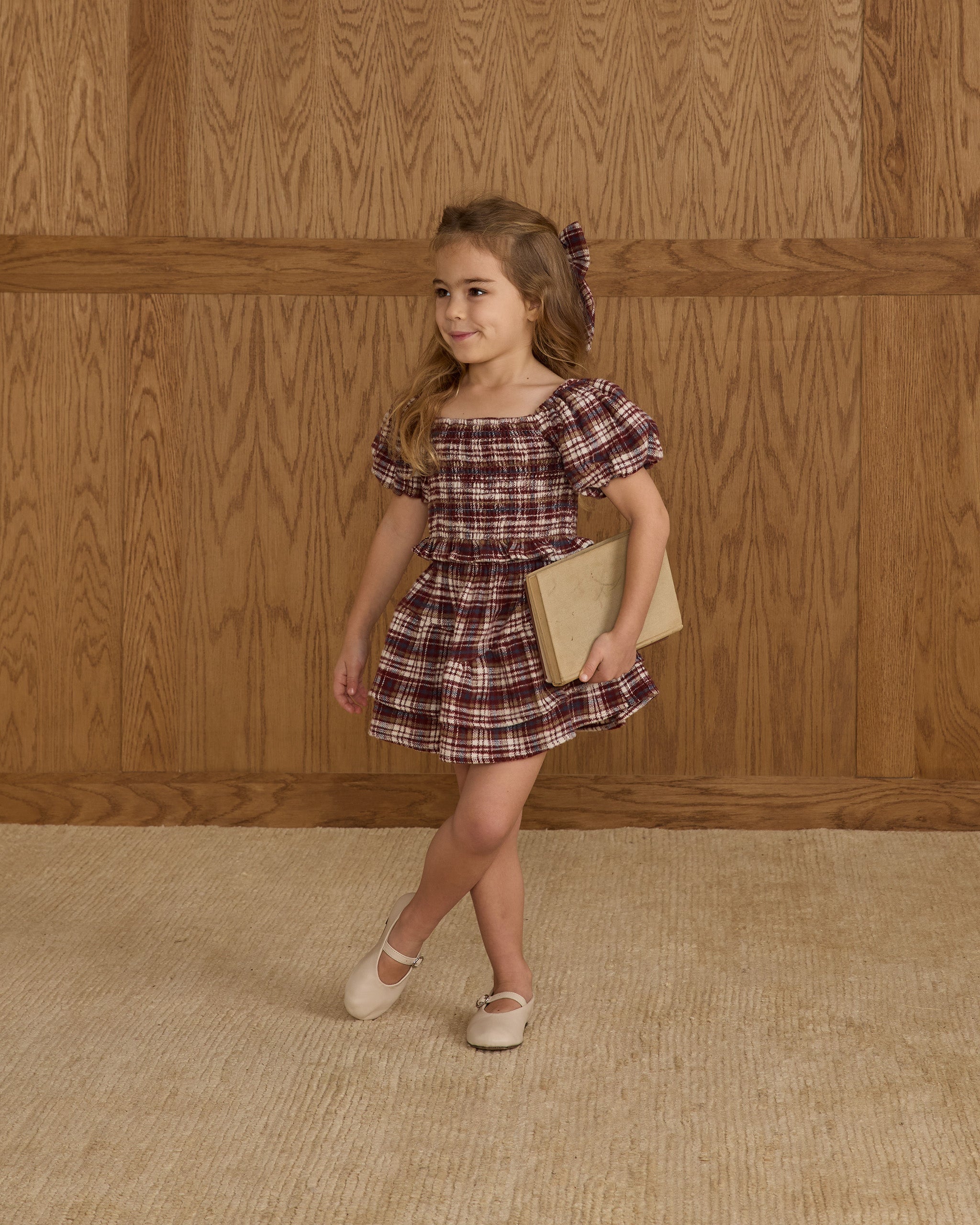 Mini-jupe à volants || Plaid bordeaux