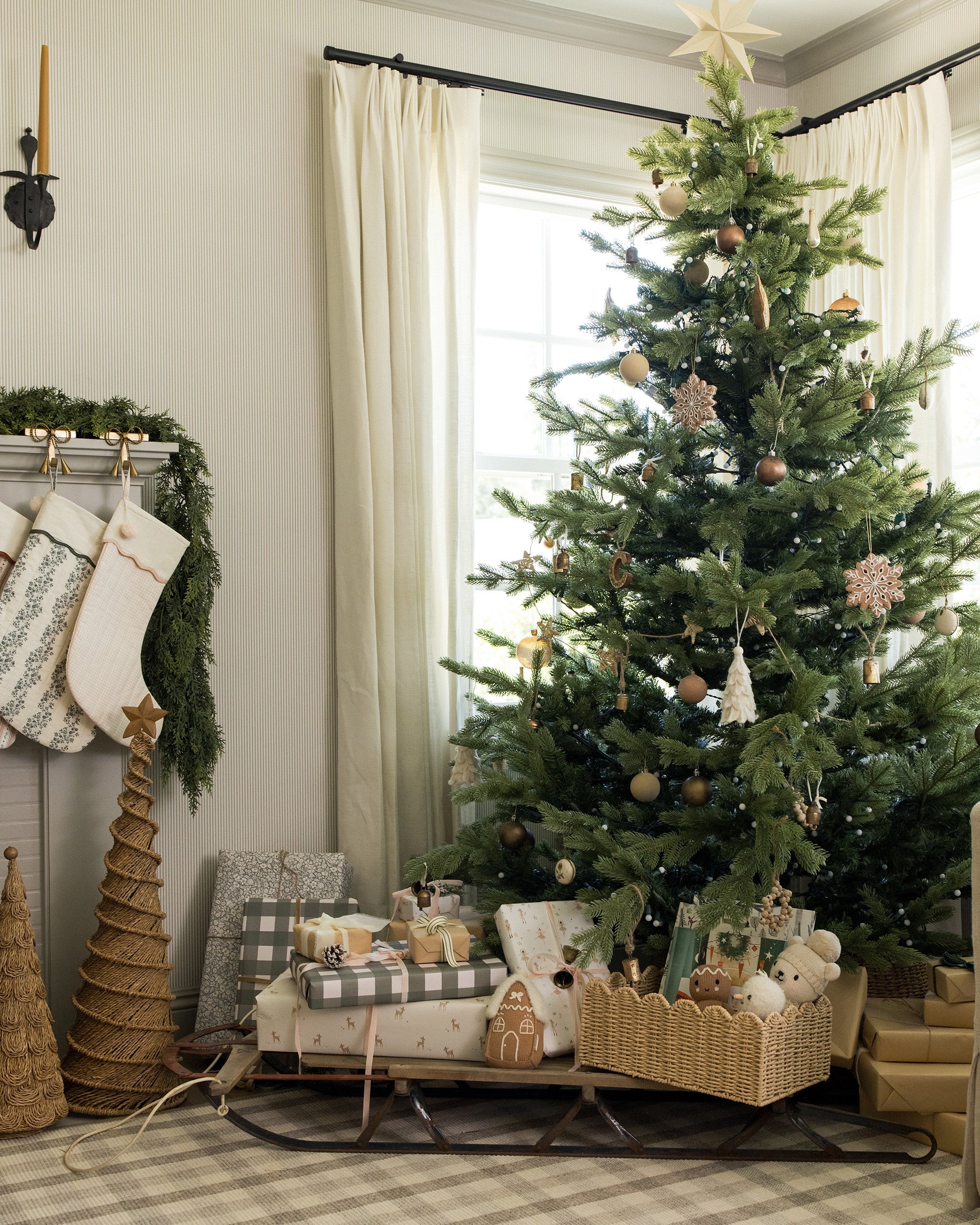 Christmas Stocking || Green Vines