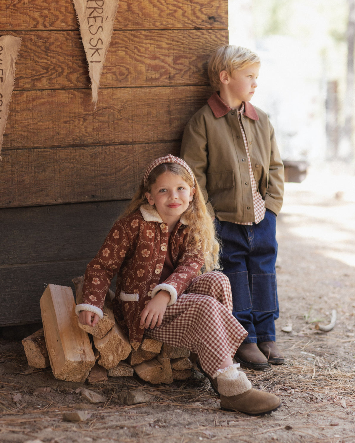 Quilted Coat Brick Daisies