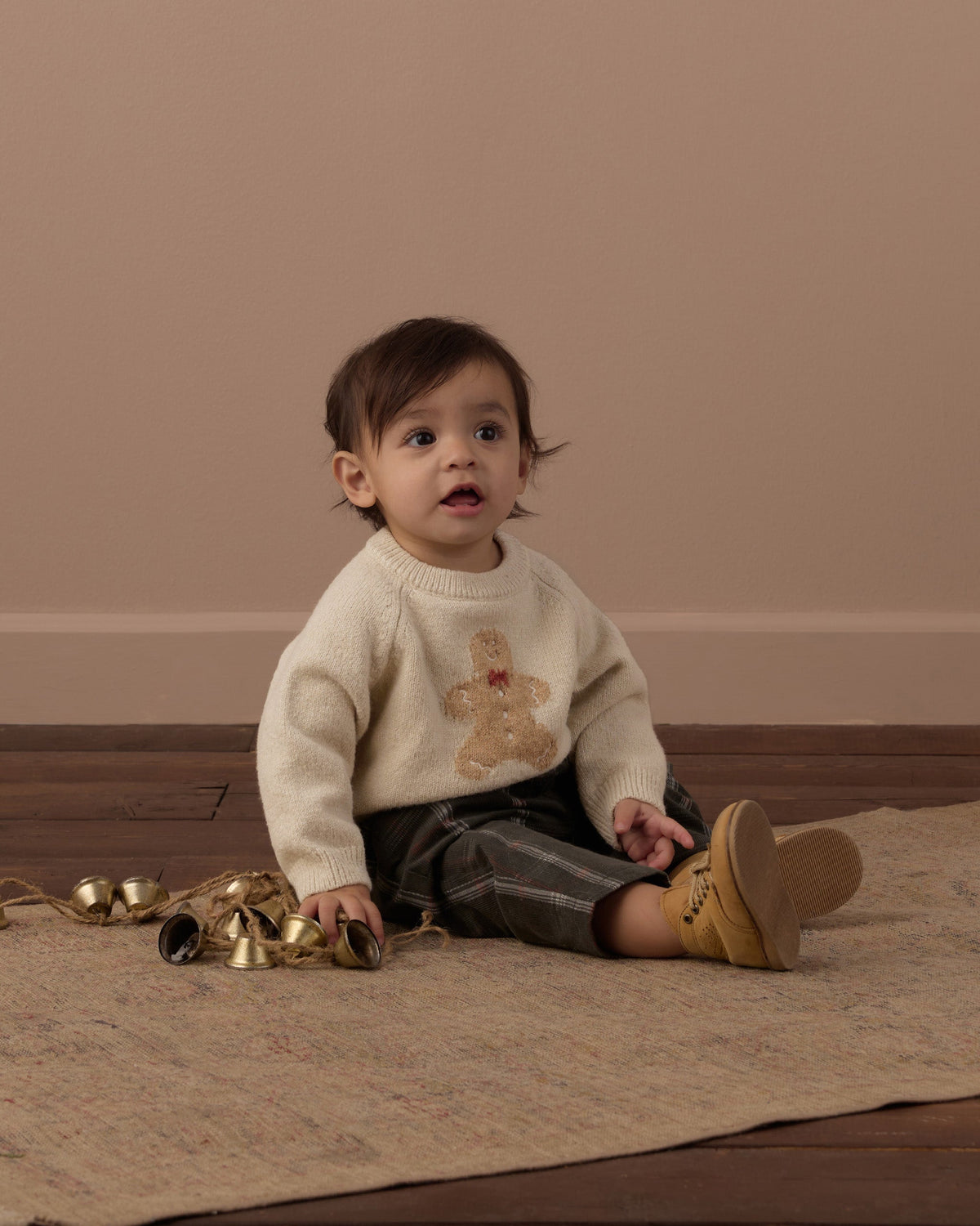 Relaxed Raglan Sweater Gingerbread Man