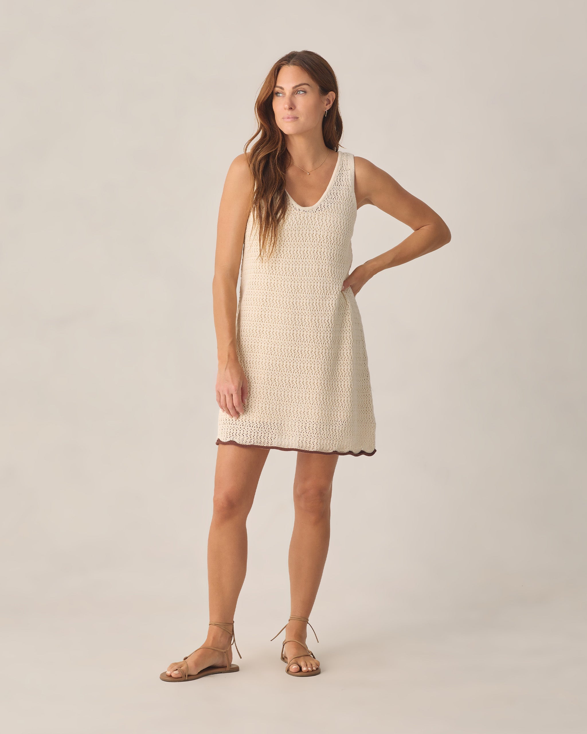Robe courte débardeur en crochet pour femme, couleur naturelle