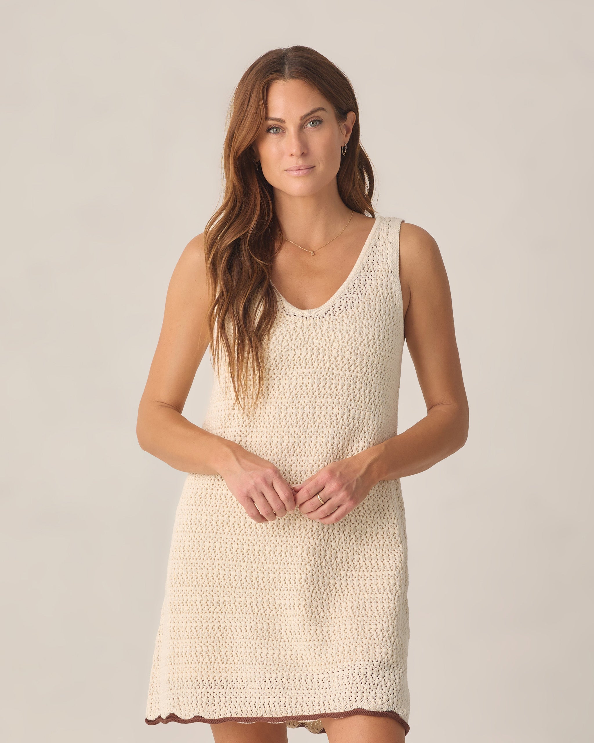 Robe courte débardeur en crochet pour femme, couleur naturelle