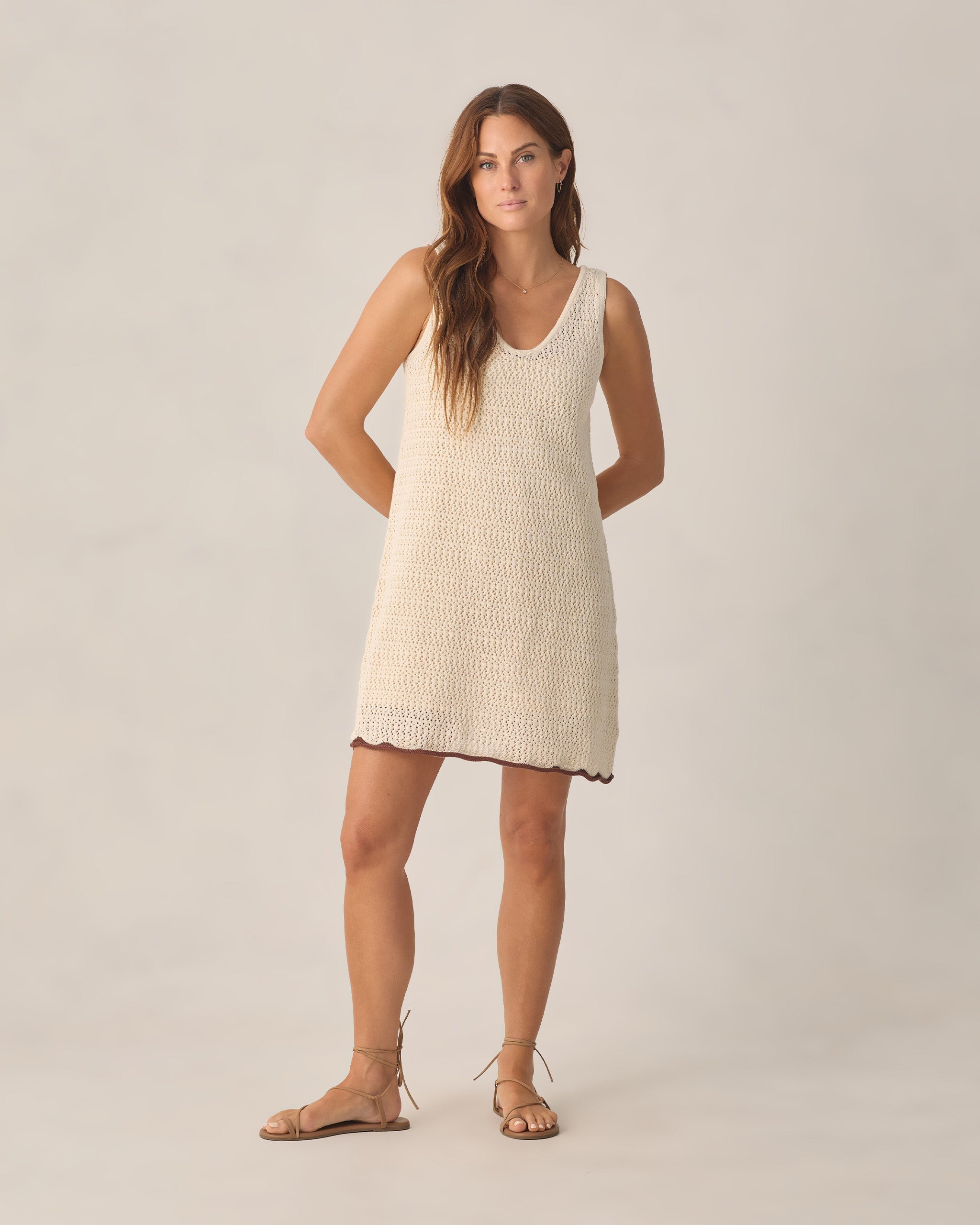 Robe courte débardeur en crochet pour femme, couleur naturelle