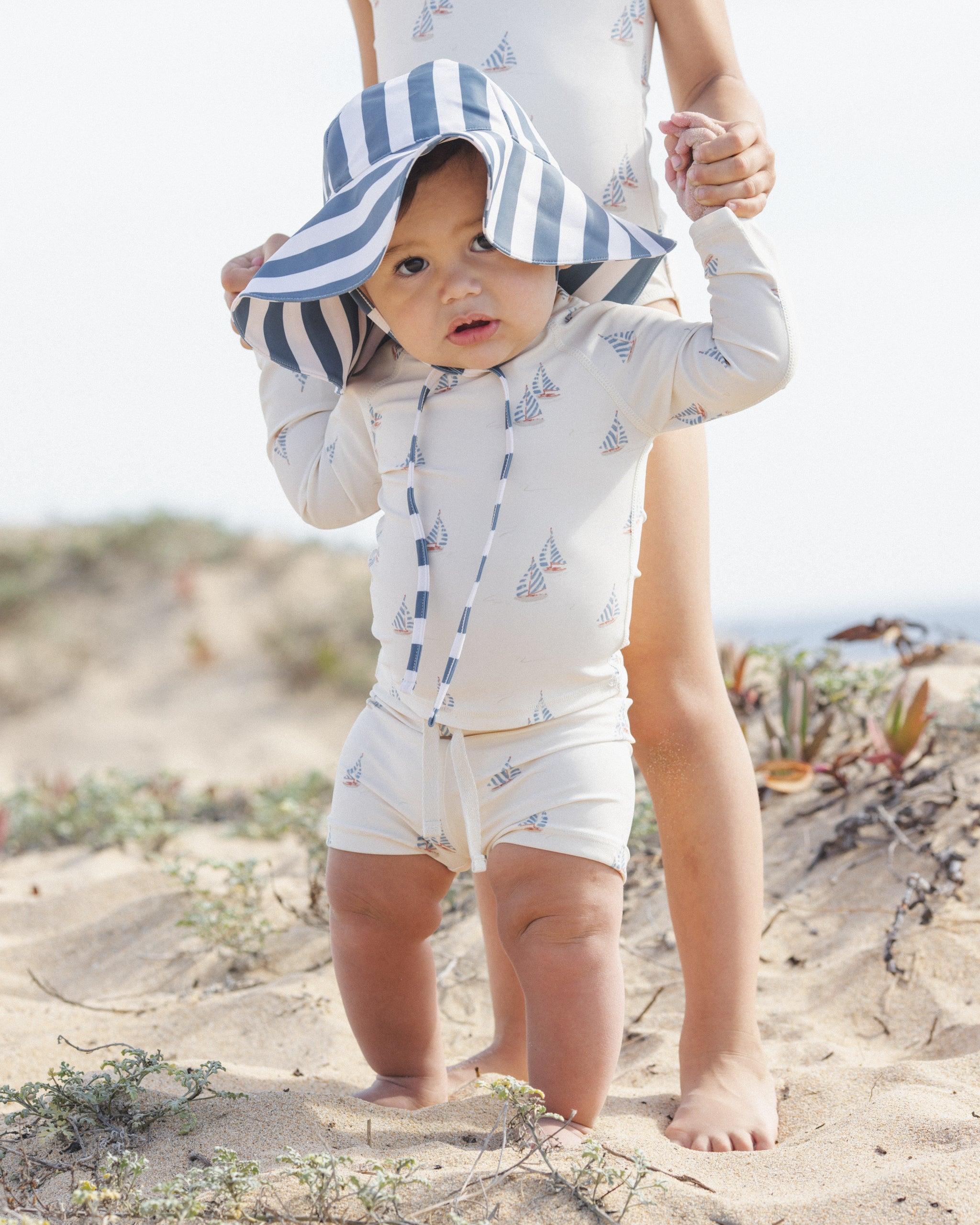 Chapeau de bain souple rayé marine