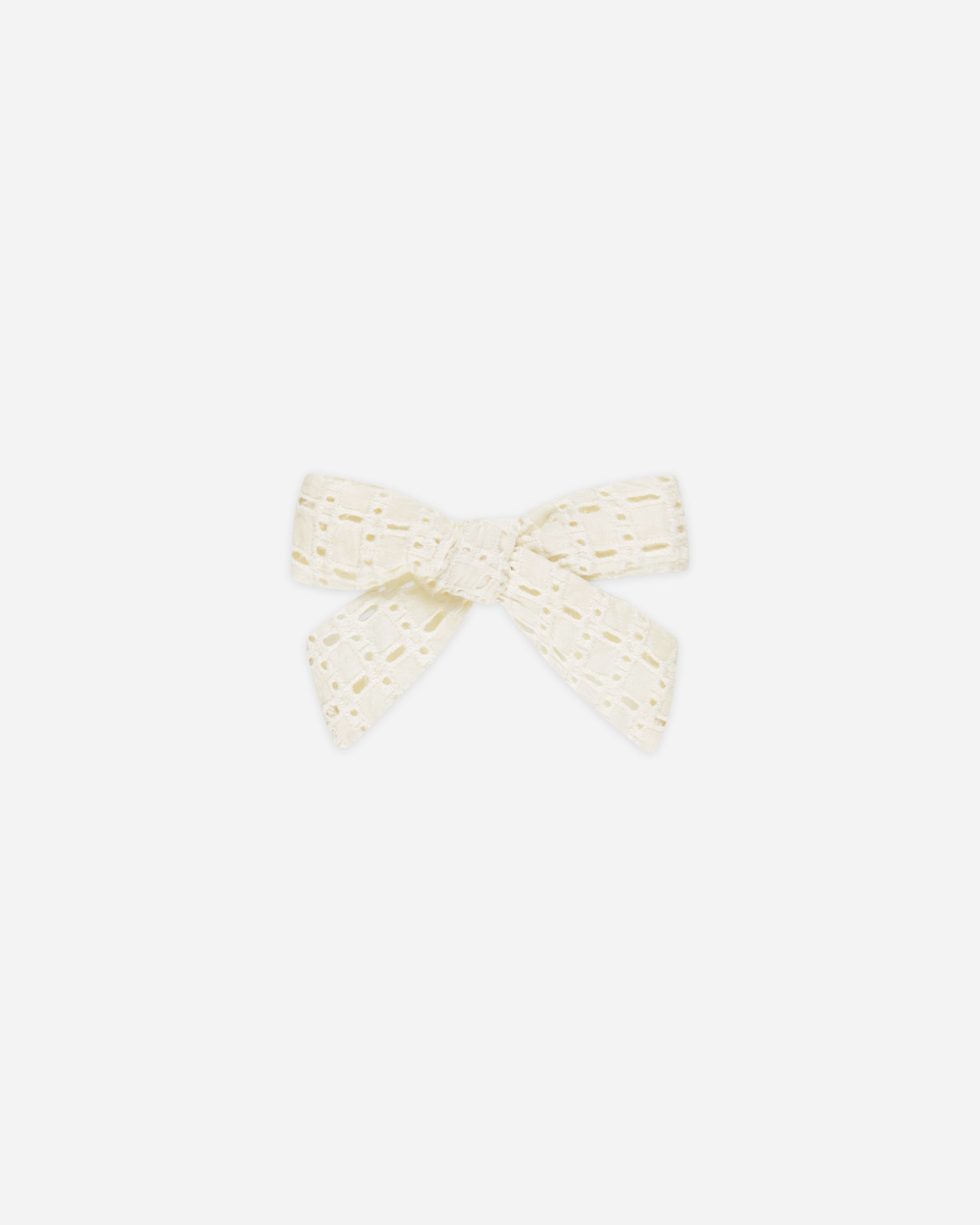 Bow || Ivory