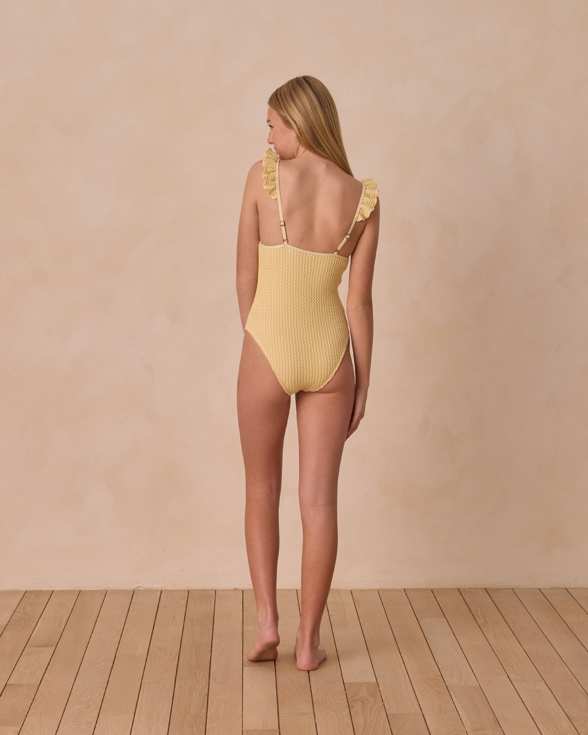 Sky One-piece || Yellow Crochet