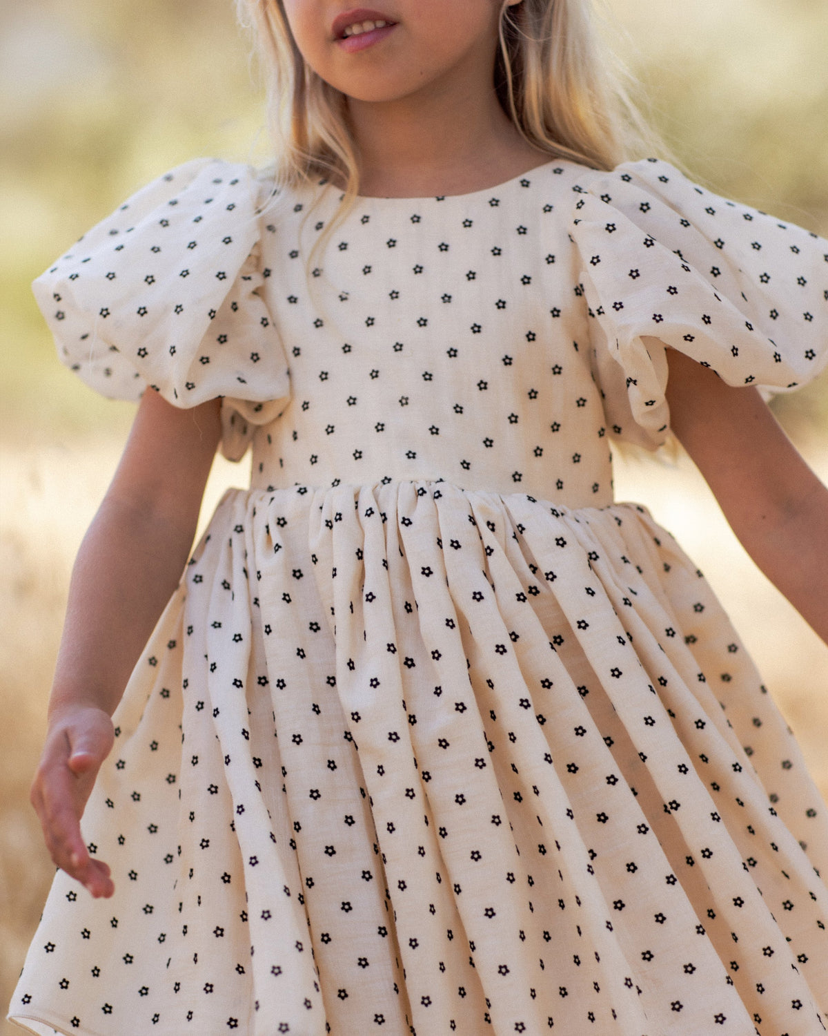 Robe Sofia Black Daisy