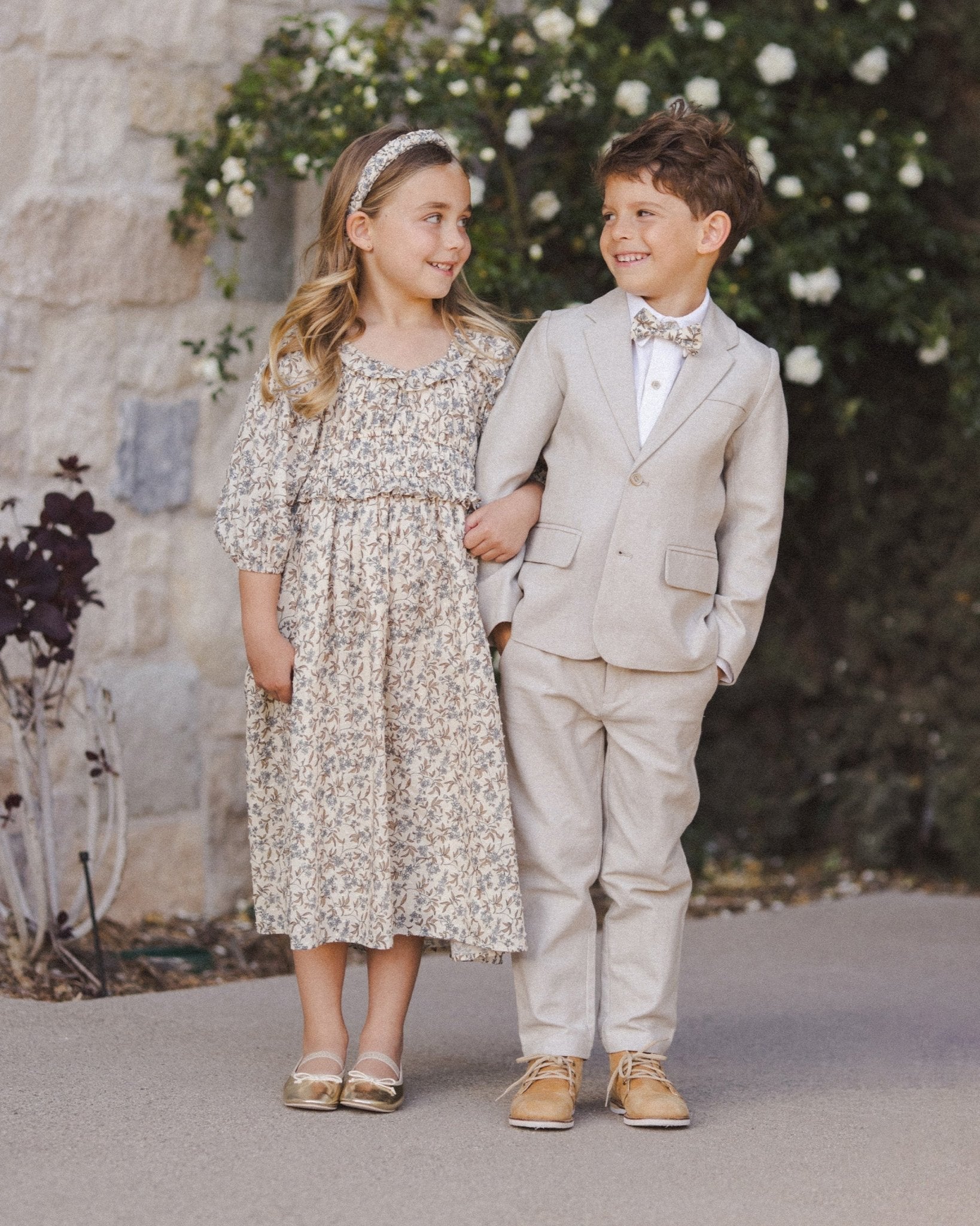 Bow Tie || Vintage Blue Floral - Rylee + Cru Canada