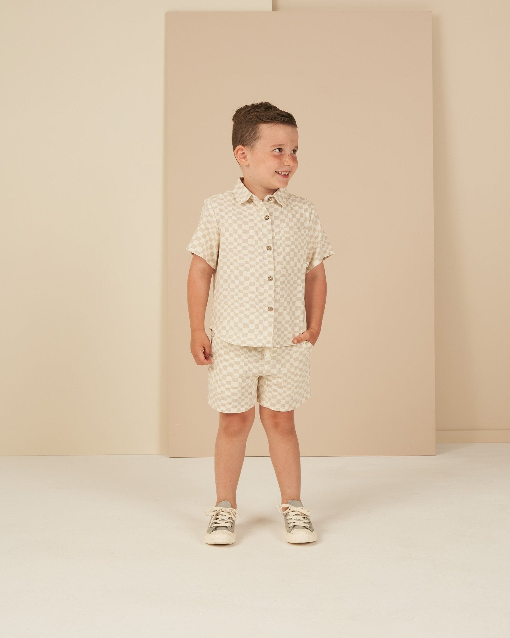 Collared Short Sleeve Shirt || Dove Check - Rylee + Cru Canada