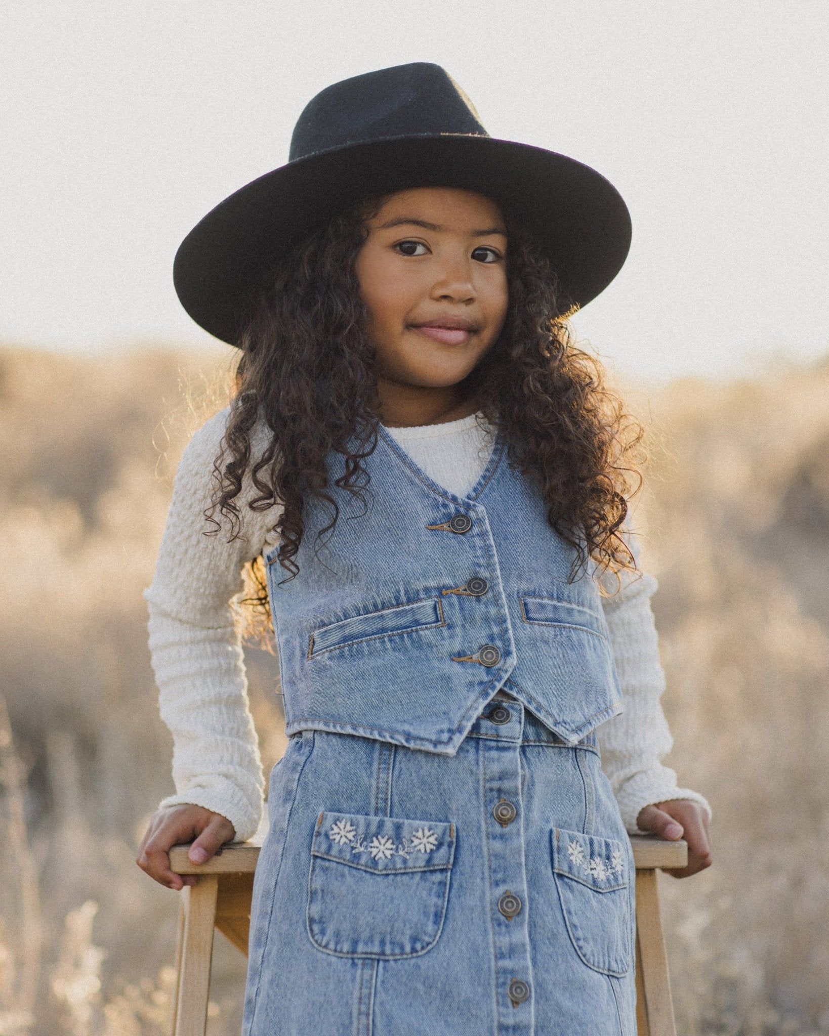 Denim Vest || Light Washed Denim - Rylee + Cru Canada