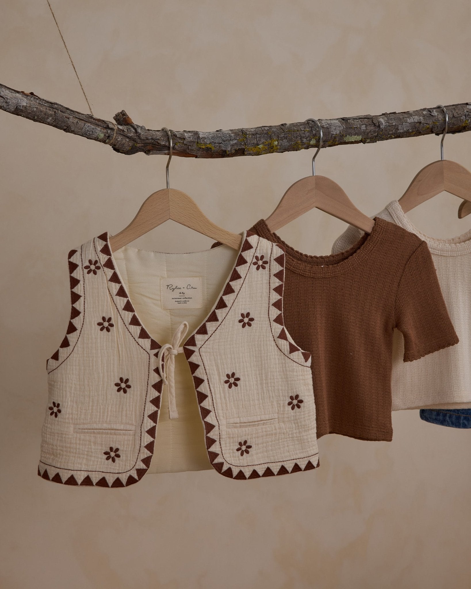 Embroidered Vest || Natural - Rylee + Cru Canada