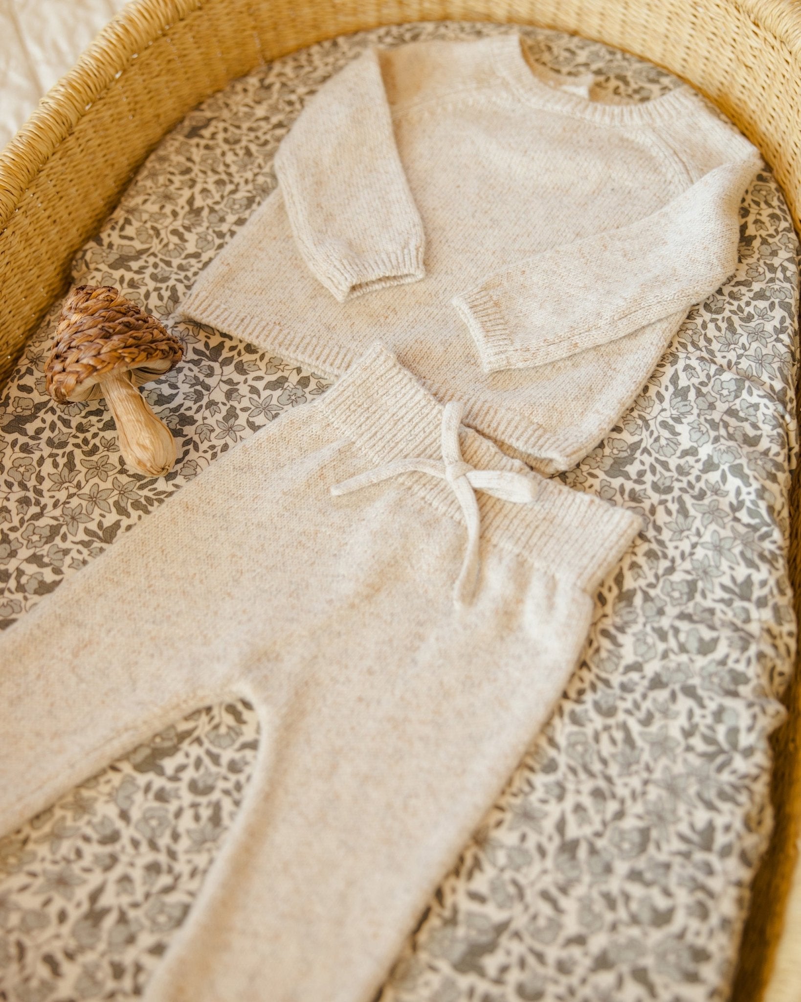 Knit Sweater || Speckled Natural - Rylee + Cru Canada