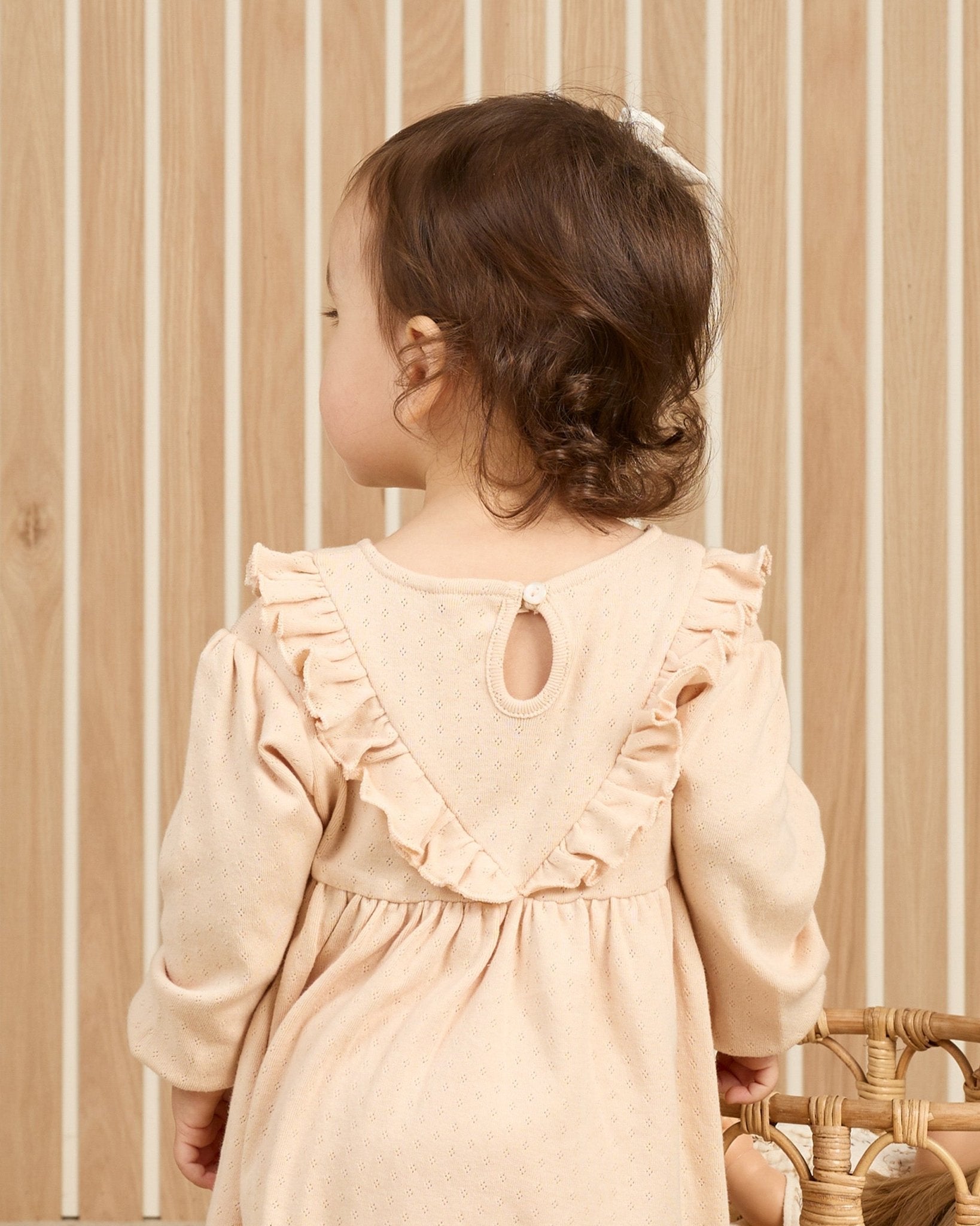 Long Sleeve Ruffle V Dress || Shell - Rylee + Cru Canada