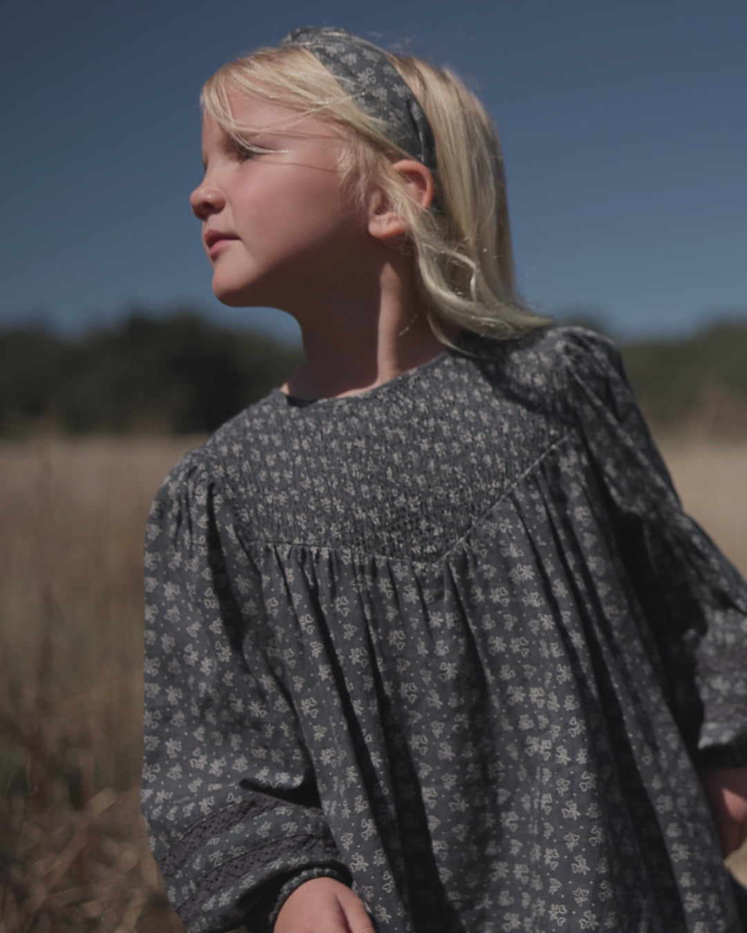 Robe Selene, motif cœurs fleuris miniatures