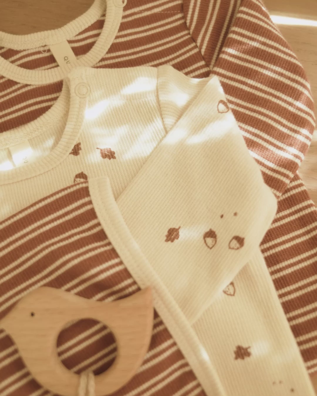 Bonnet Pixie côtelé || Micro-rayures en cèdre