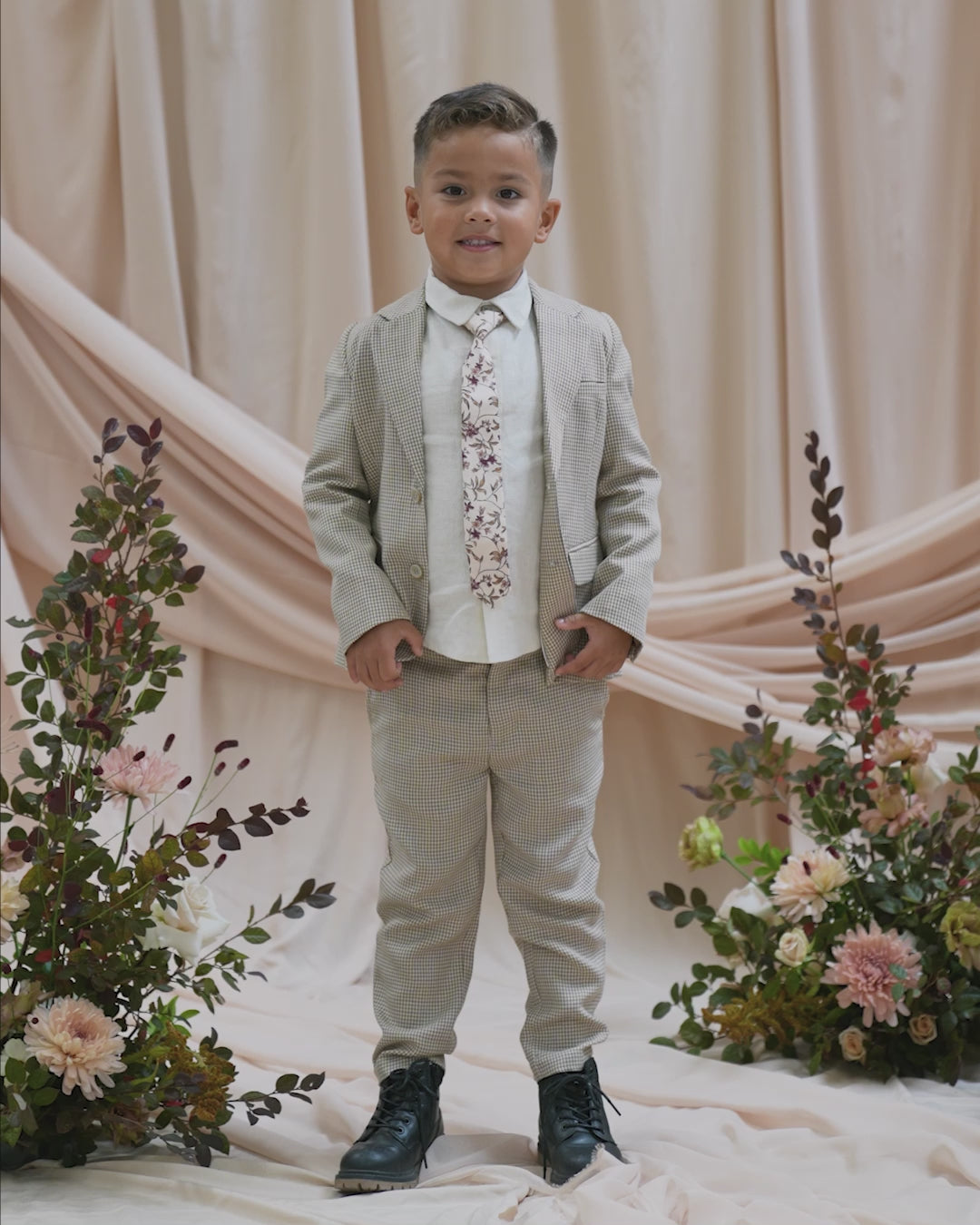 Cravate fine || Motif floral figue