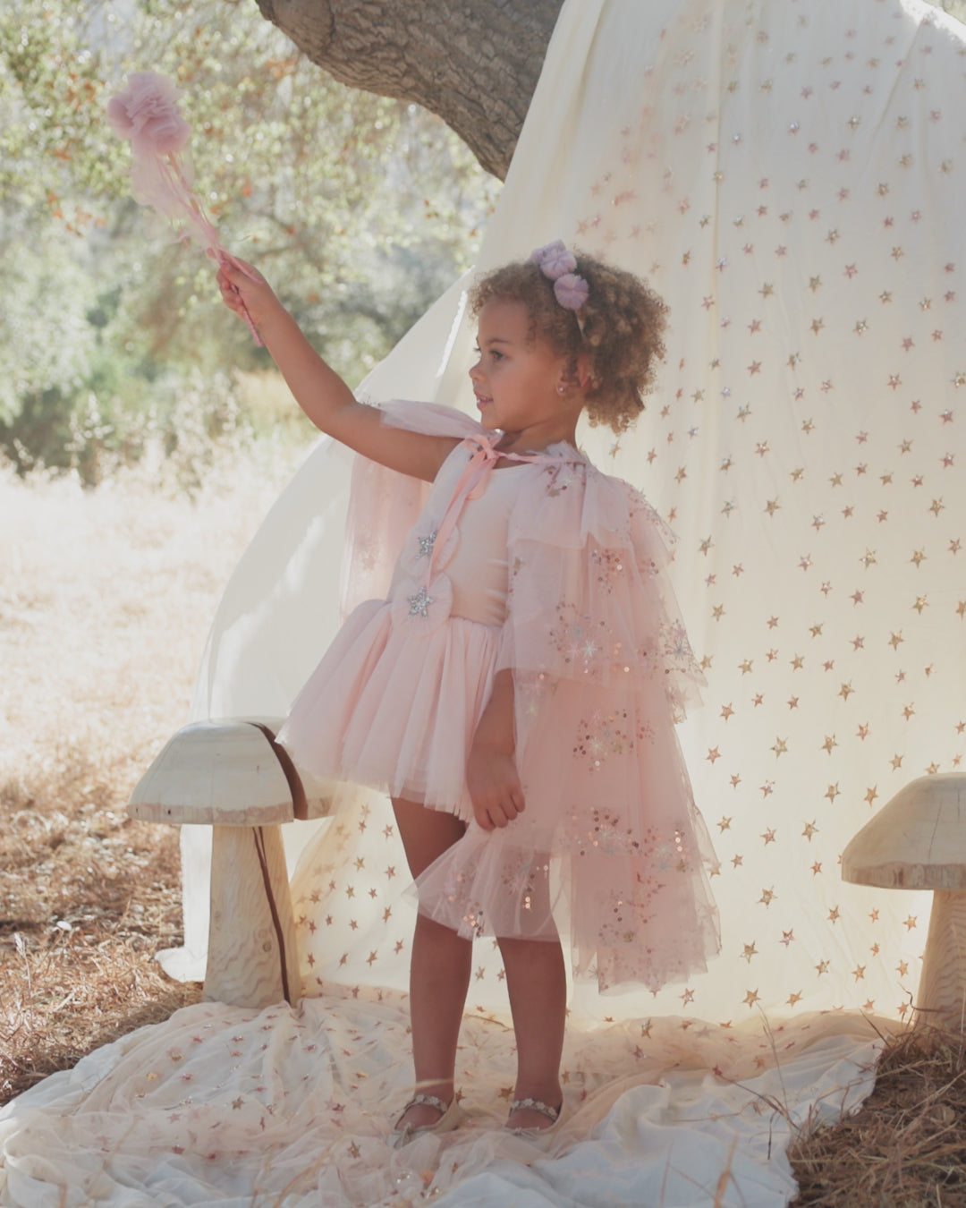 Cape en tulle rose