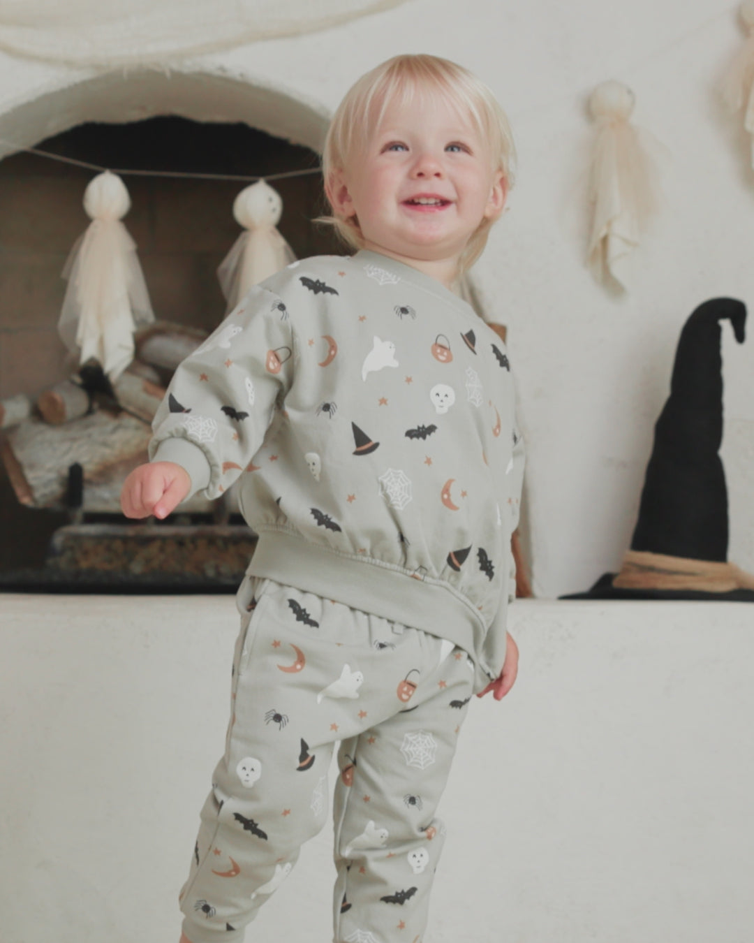 Relaxed Fleece Sweatshirt Halloween Things
