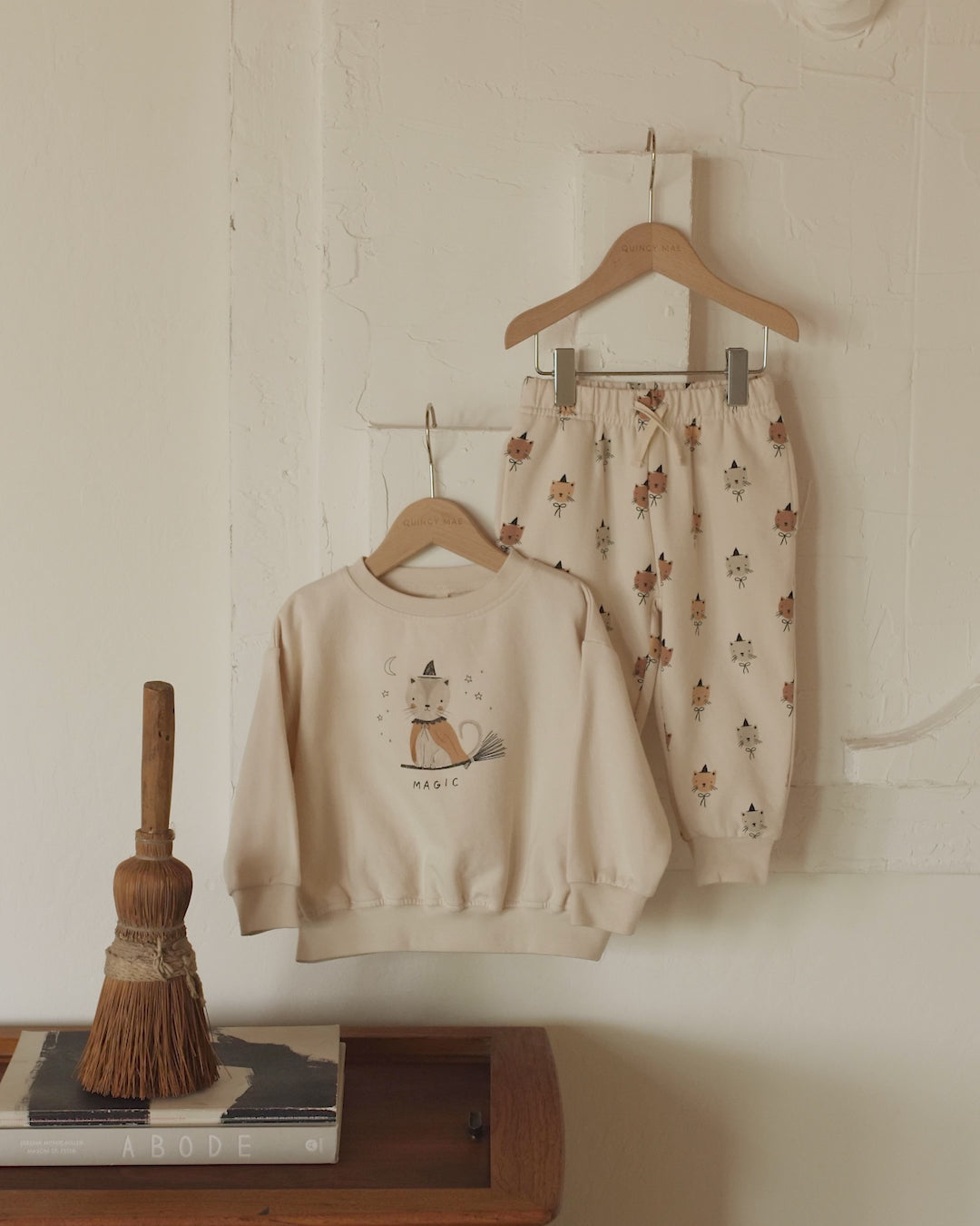 Relaxed Fleece Sweatshirt || Boo