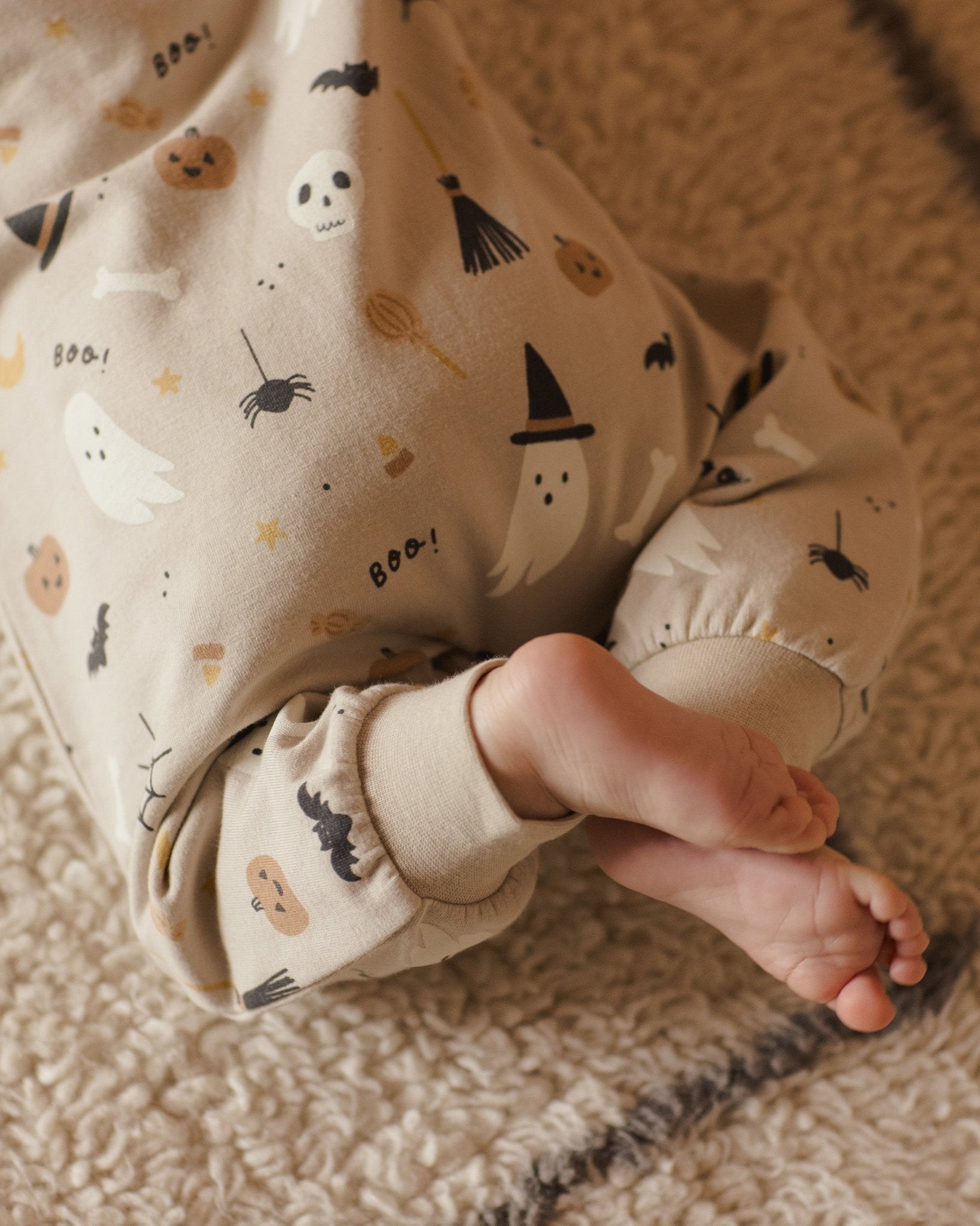 Relaxed Fleece Jumpsuit || Halloween - Rylee + Cru Canada